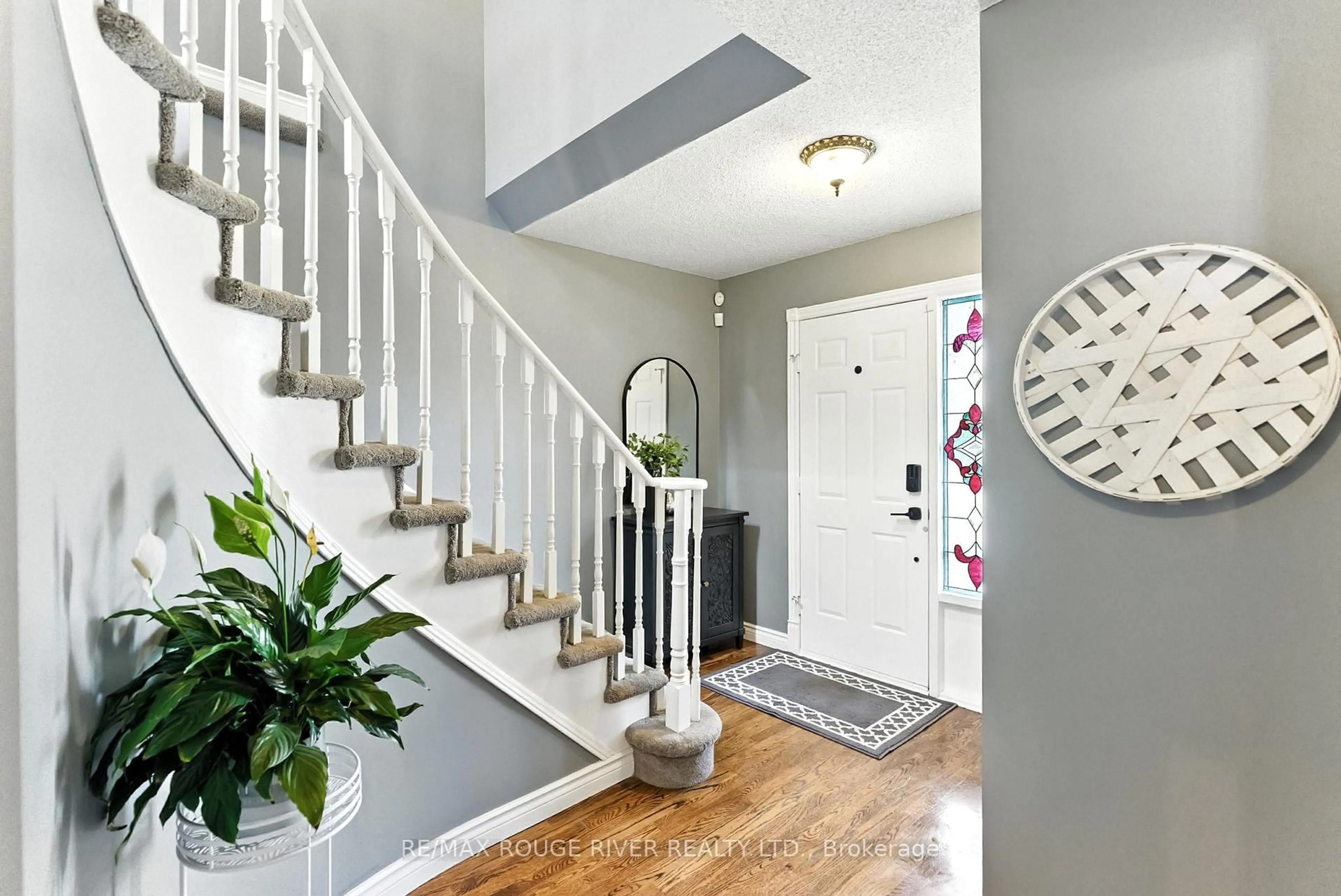Indoor entryway for 12 Limestone Cres, Whitby Ontario L1N 8N8
