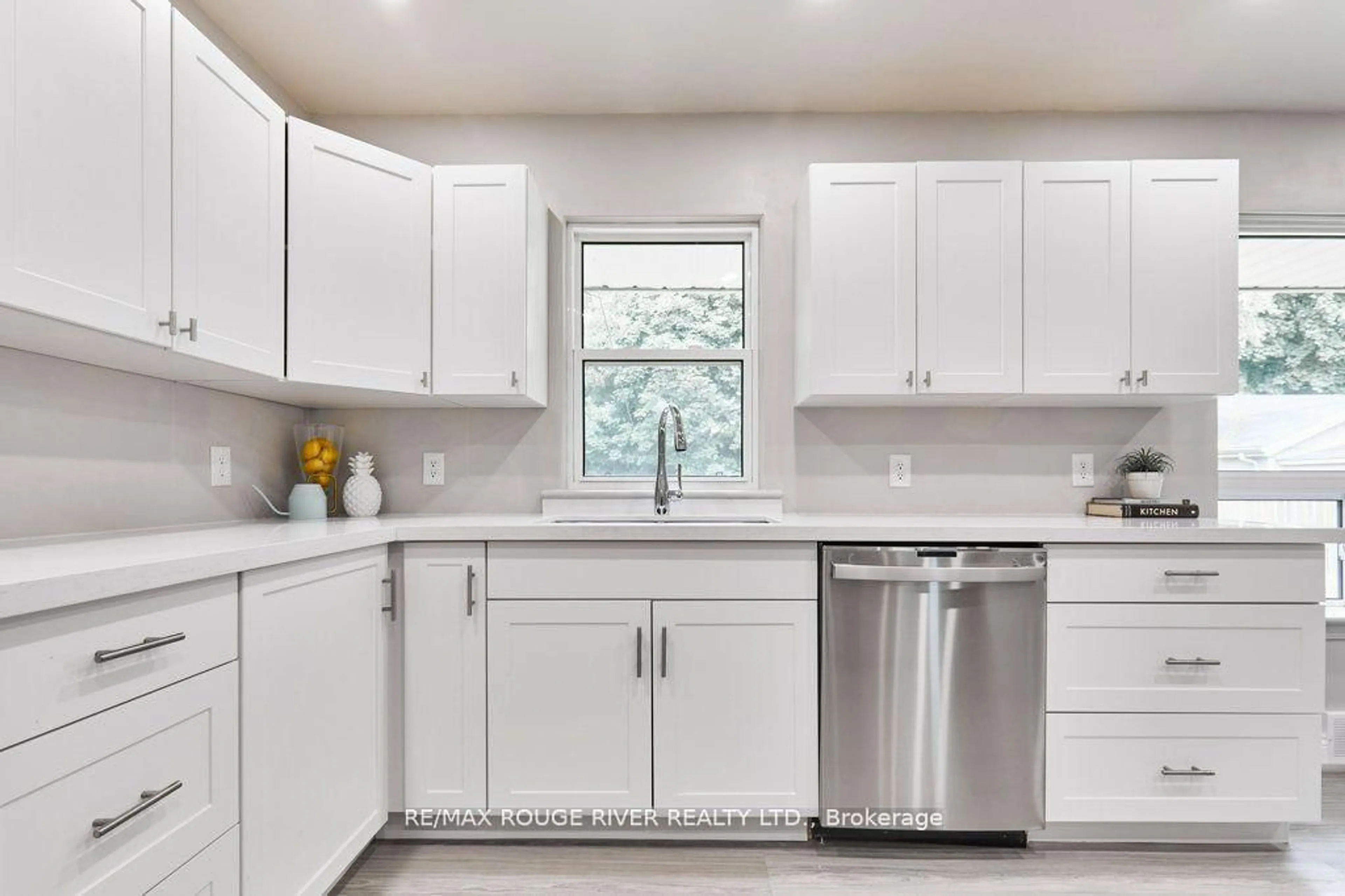 Contemporary kitchen, ceramic/tile floor for 786 Mary St, Oshawa Ontario L1G 5G3