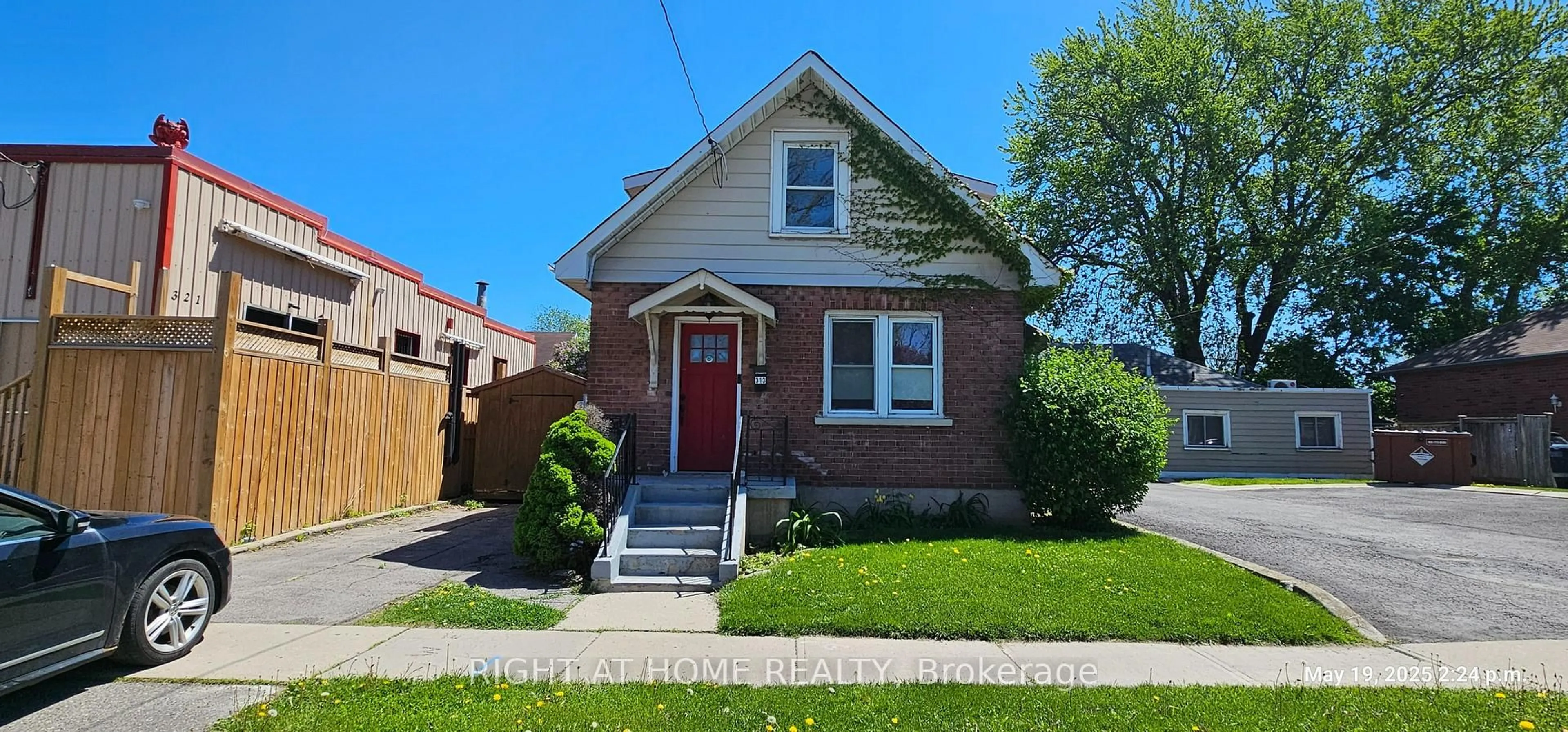Home with brick exterior material, street for 313 Olive Ave, Oshawa Ontario L1H 2P5