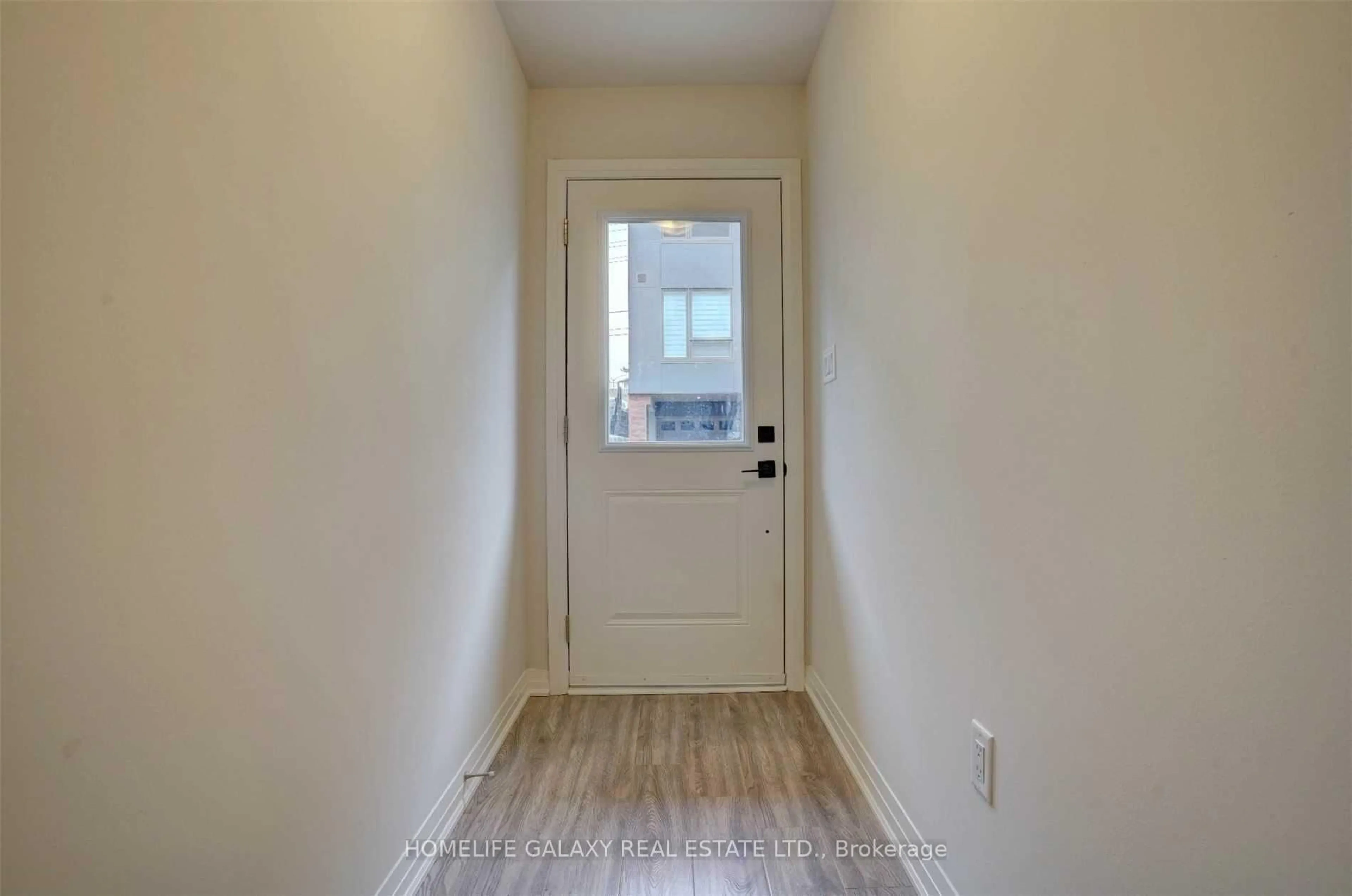 Indoor entryway for 1653 Pleasure Valley Path, Oshawa Ontario L1G 0E3