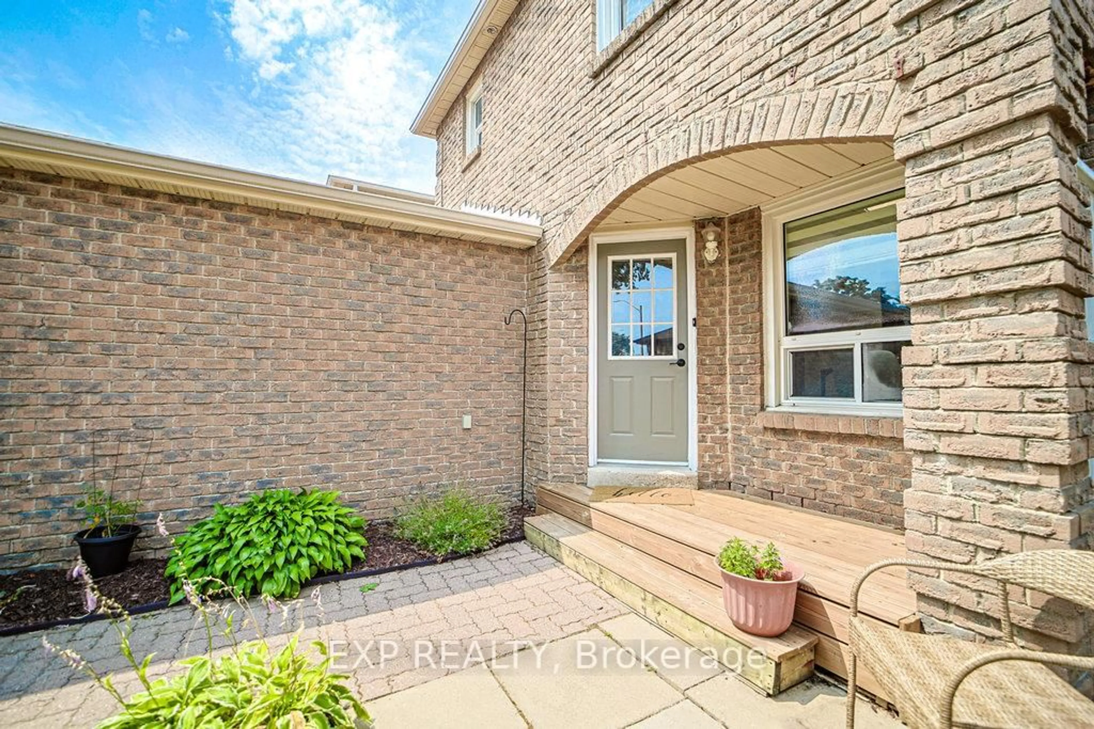 Home with brick exterior material, street for 130 Chatfield Dr, Ajax Ontario L1T 2J3