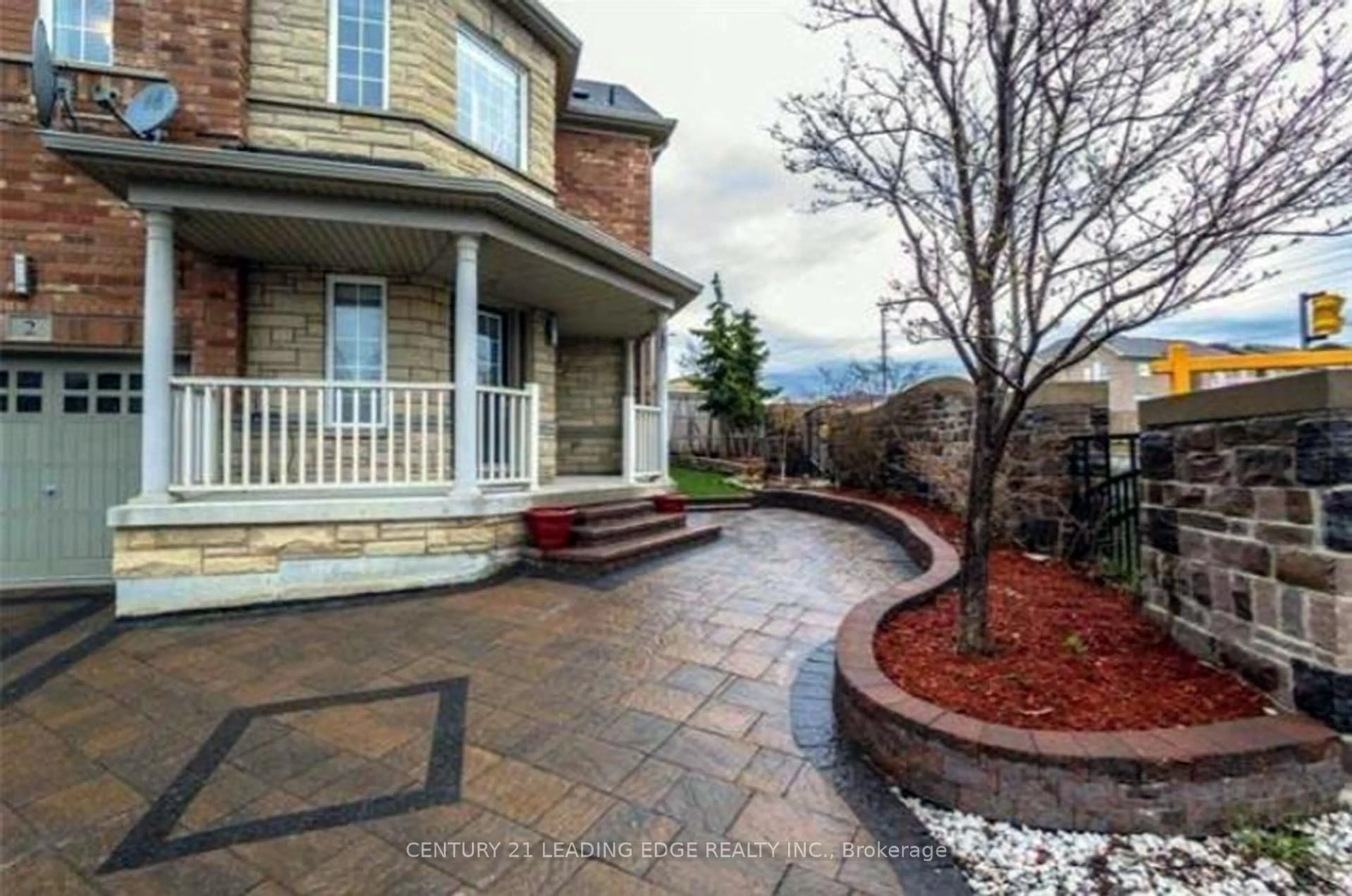 Patio, street for 2 Thackery Dr, Ajax Ontario L1T 0B7