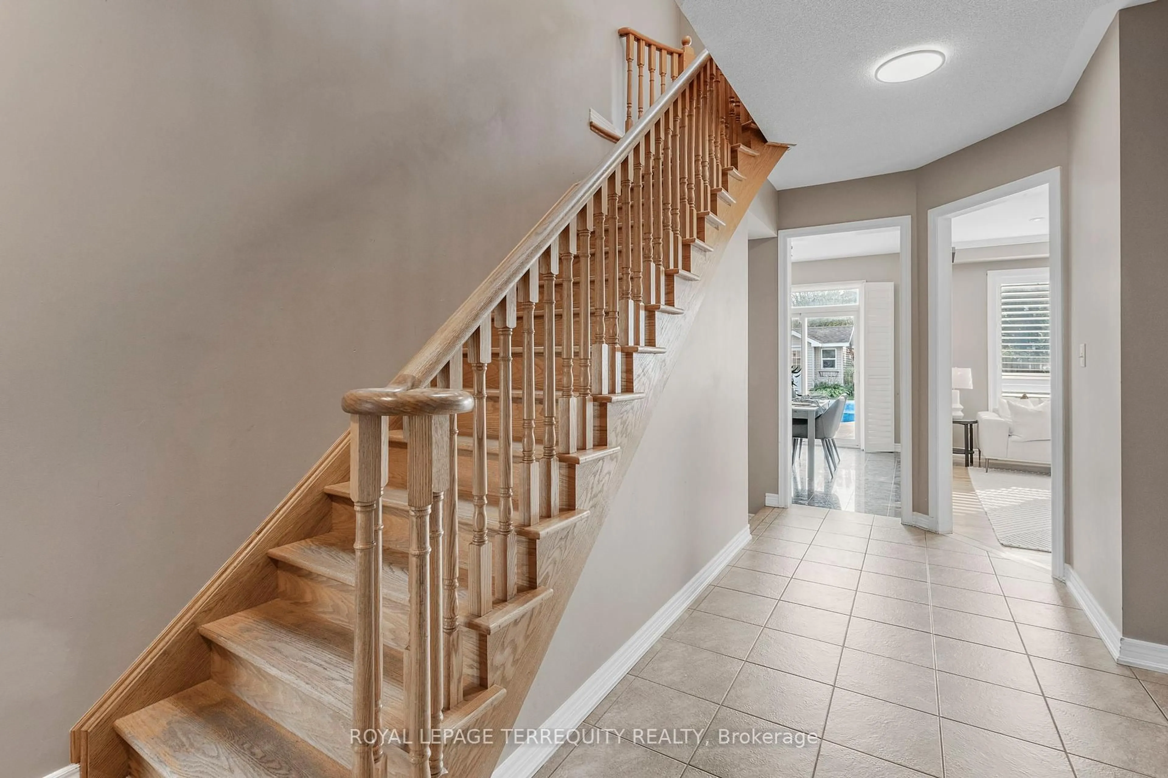 Stairs for 24 Alfred Shrubb Lane, Clarington Ontario L1C 0B2