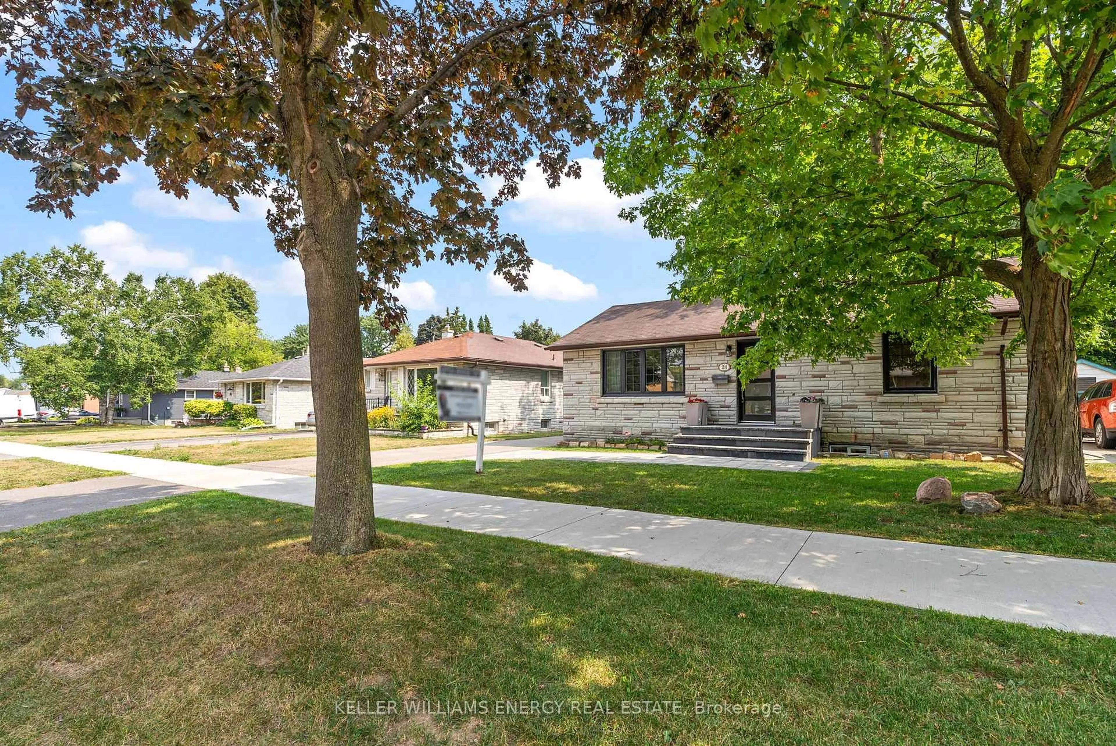 Unknown for 28 Admiral Rd, Ajax Ontario L1S 2N9