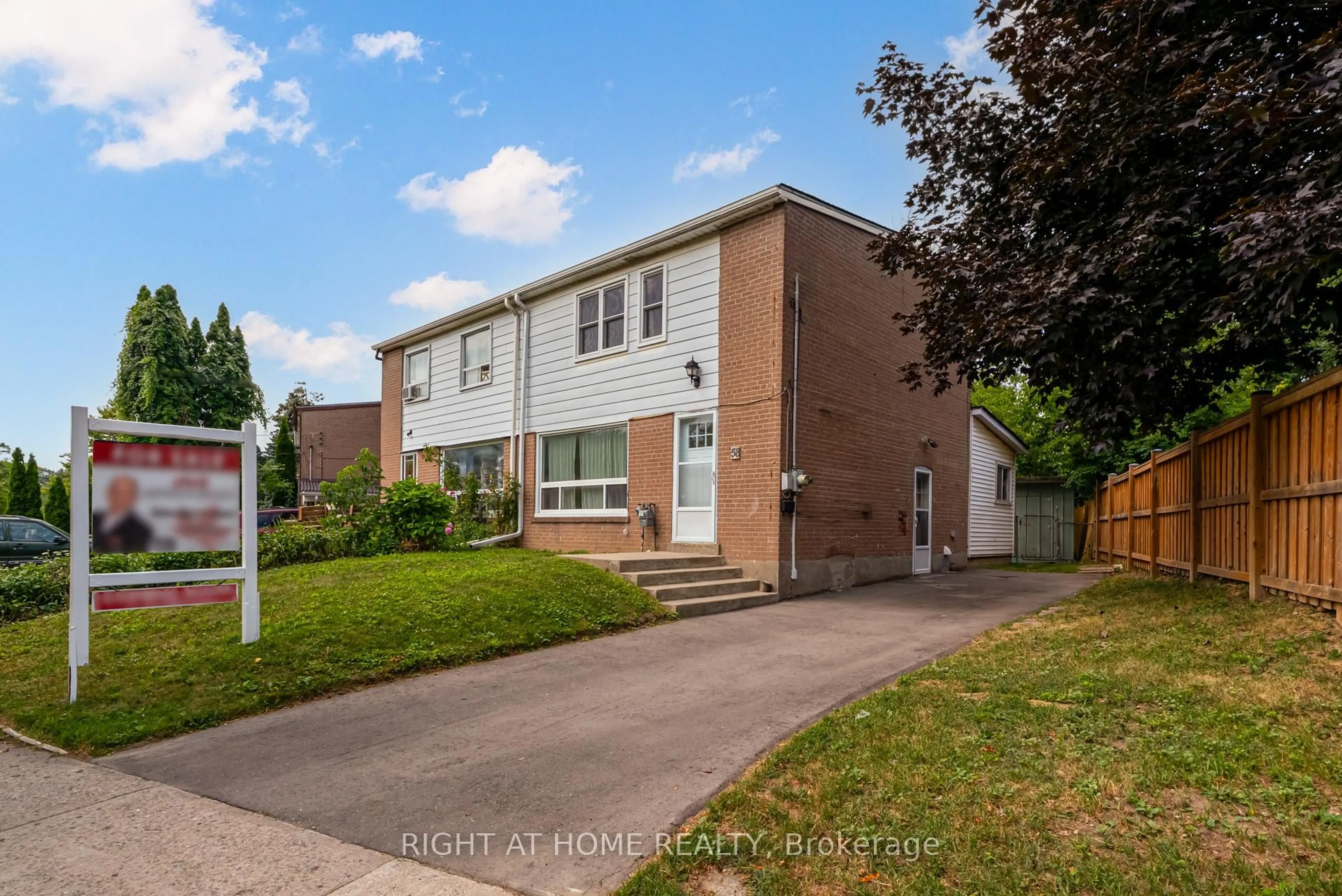 A pic from outside/outdoor area/front of a property/back of a property/a pic from drone, street for 58 Anaconda Ave, Toronto Ontario M1L 4M2