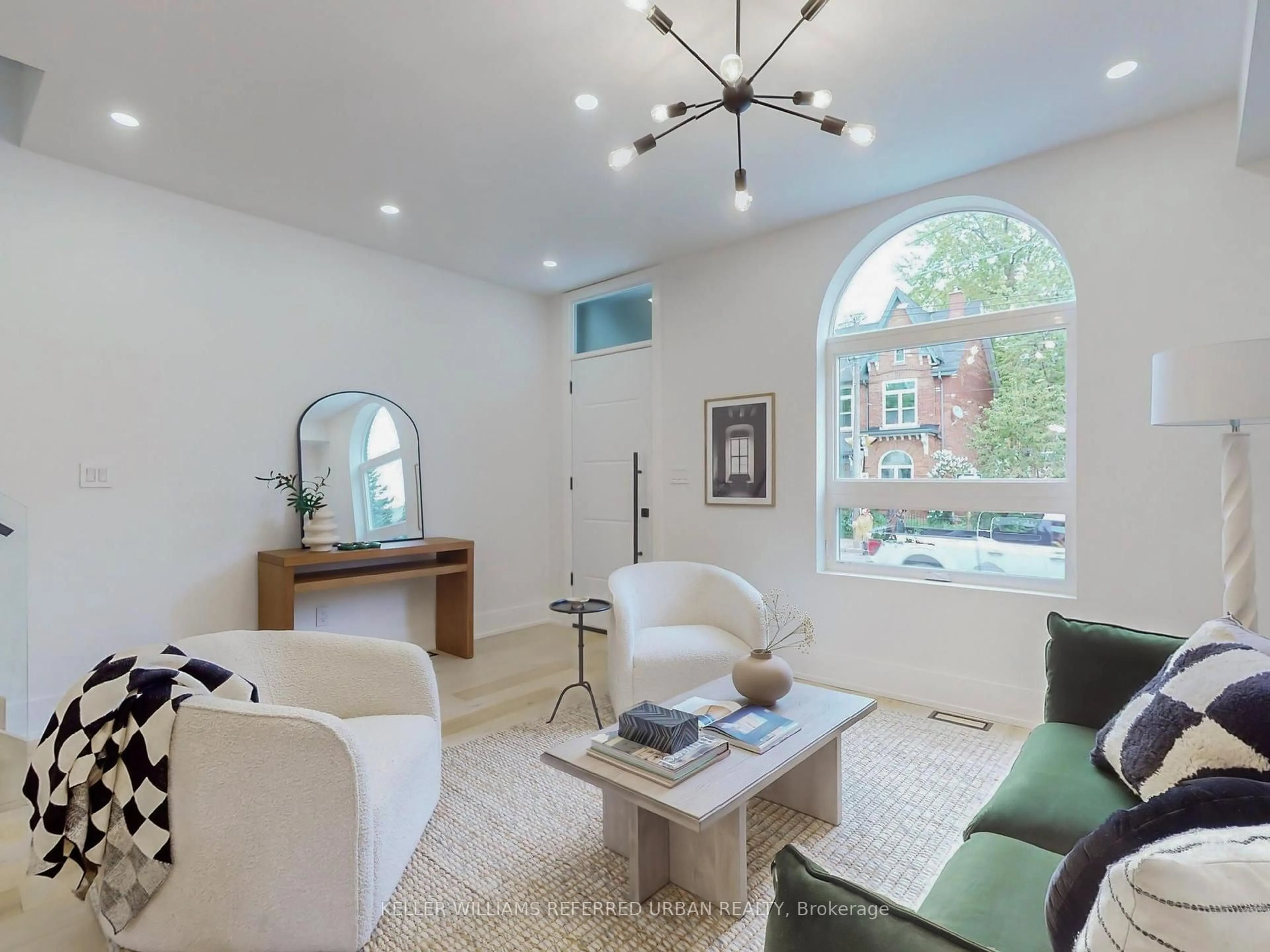 Living room with furniture, unknown for 164 Broadview Ave, Toronto Ontario M4M 2G5