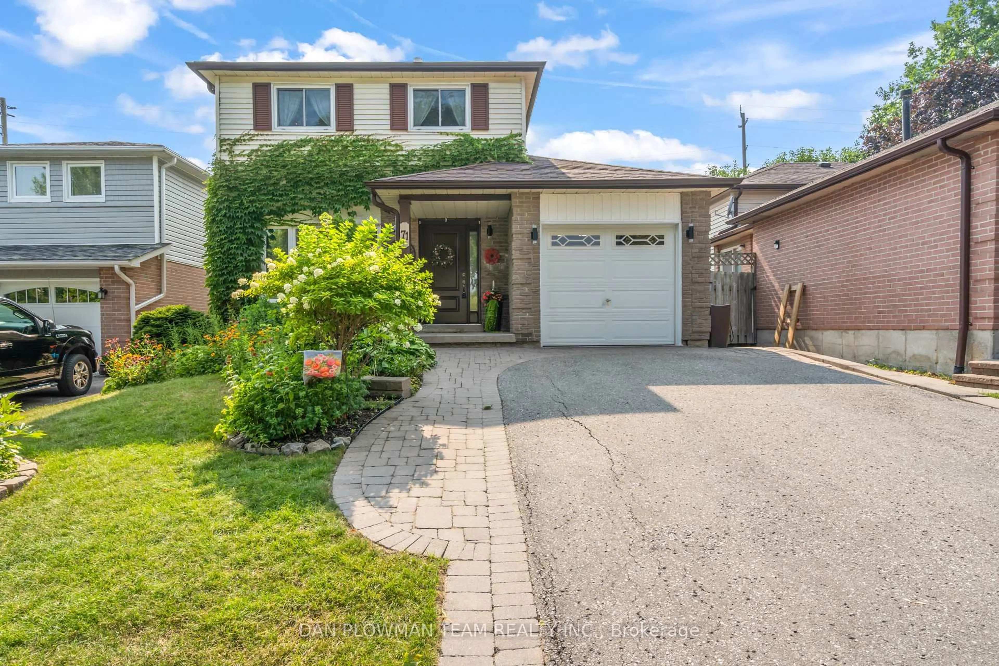 Home with brick exterior material, street for 71 Barley Mill Cres, Clarington Ontario L1C 4E9