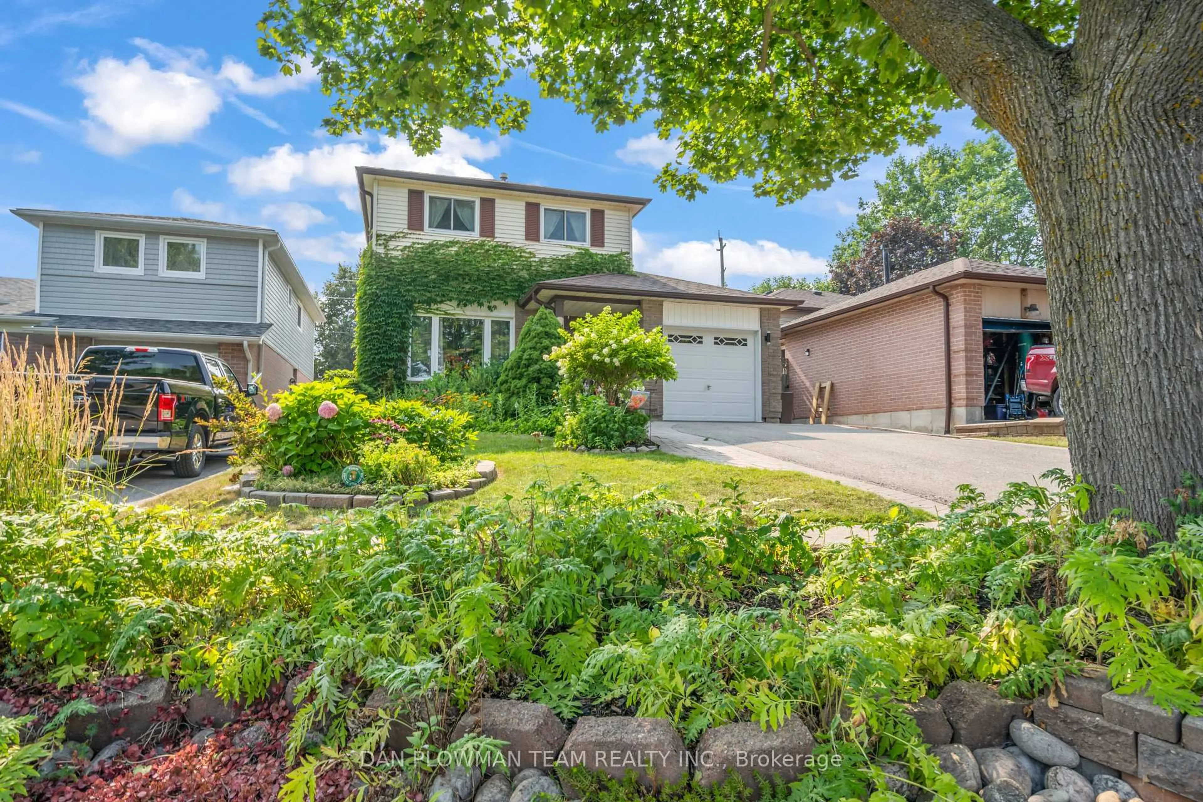 Unknown for 71 Barley Mill Cres, Clarington Ontario L1C 4E9