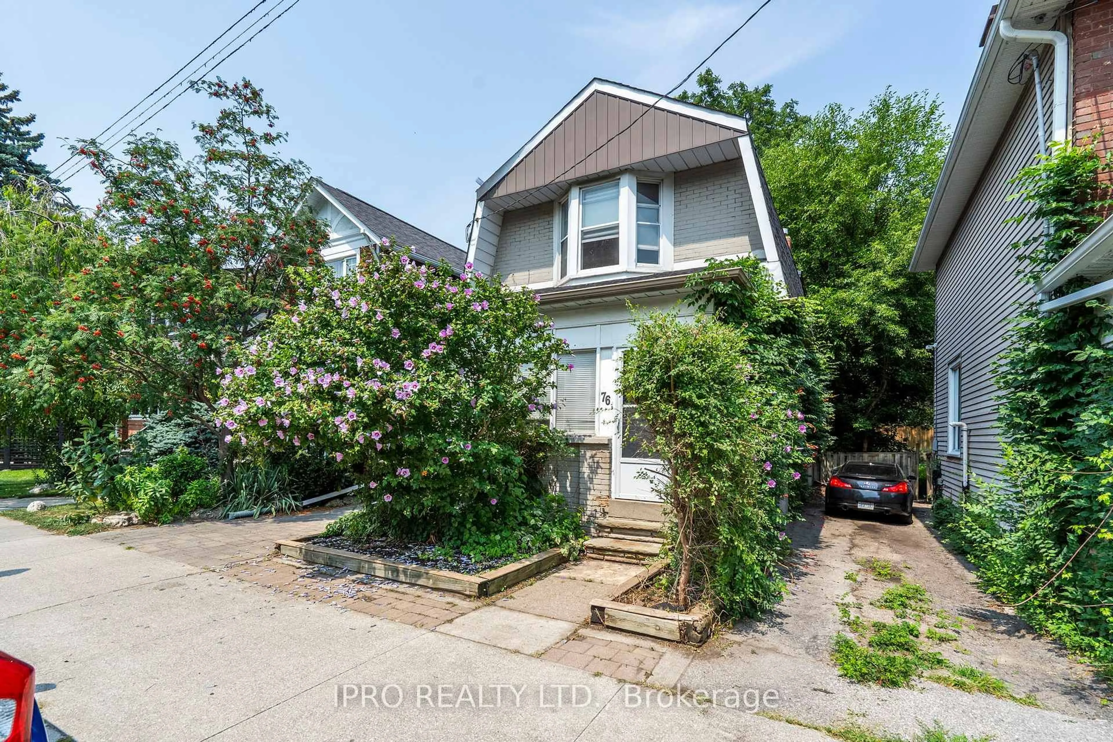 Unknown for 76 Eastwood Rd, Toronto Ontario M4L 2C8