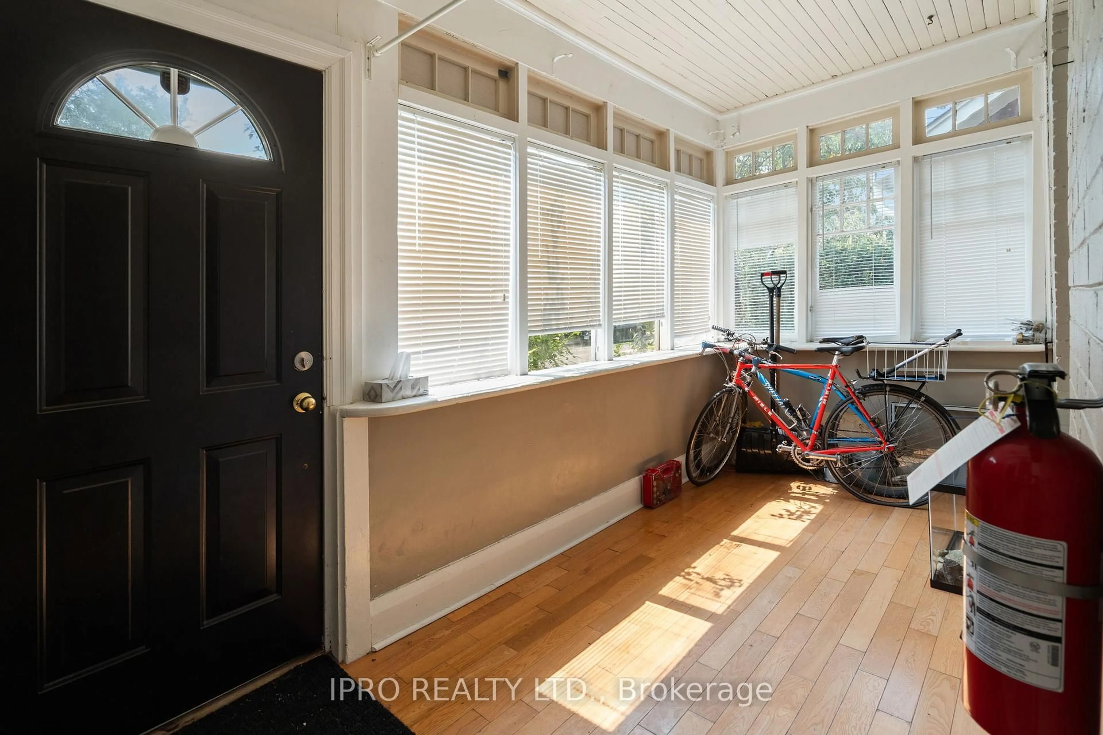 Indoor entryway for 76 Eastwood Rd, Toronto Ontario M4L 2C8