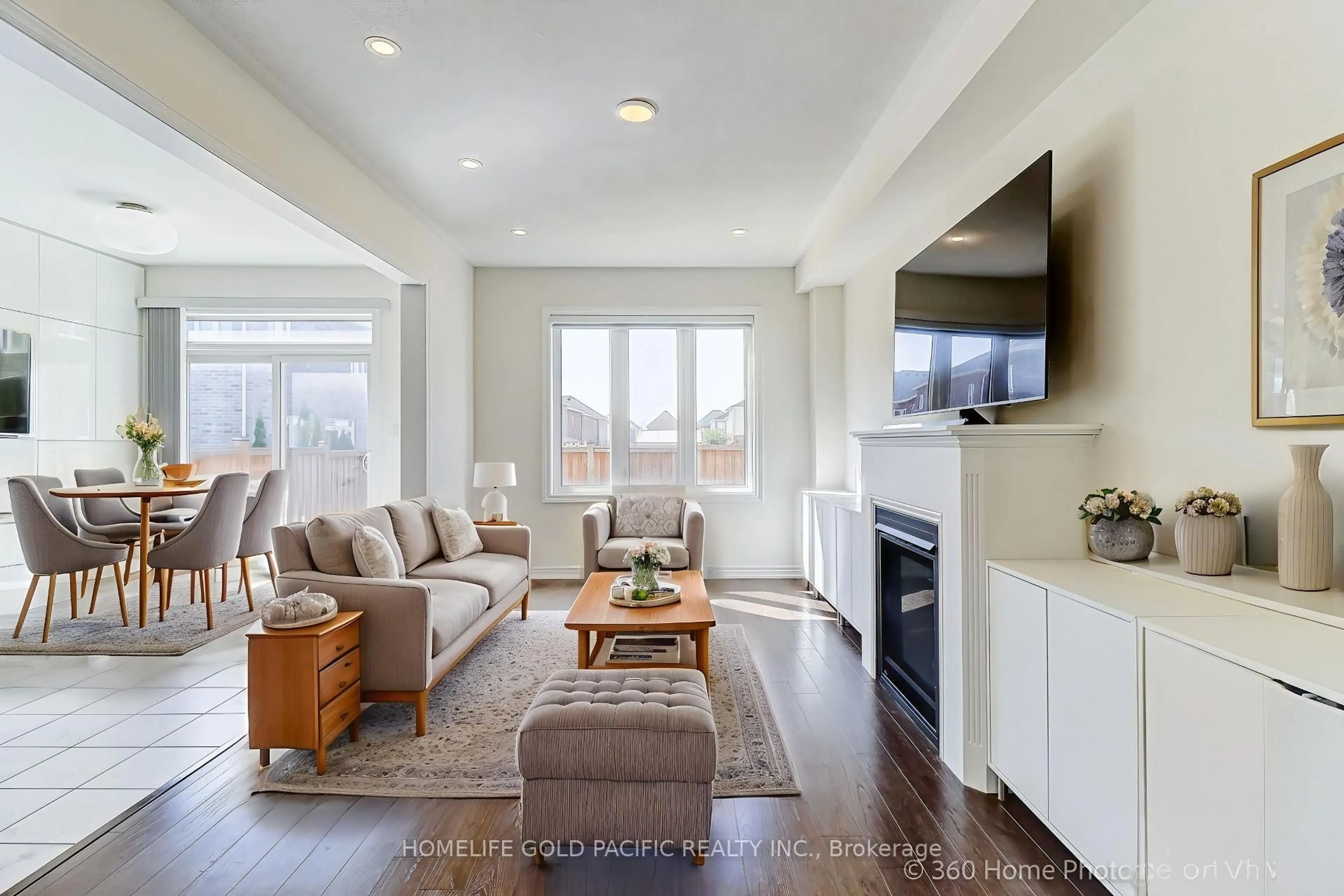 Living room with furniture, unknown for 211 Ronald Hooper Ave, Clarington Ontario L1C 7C9