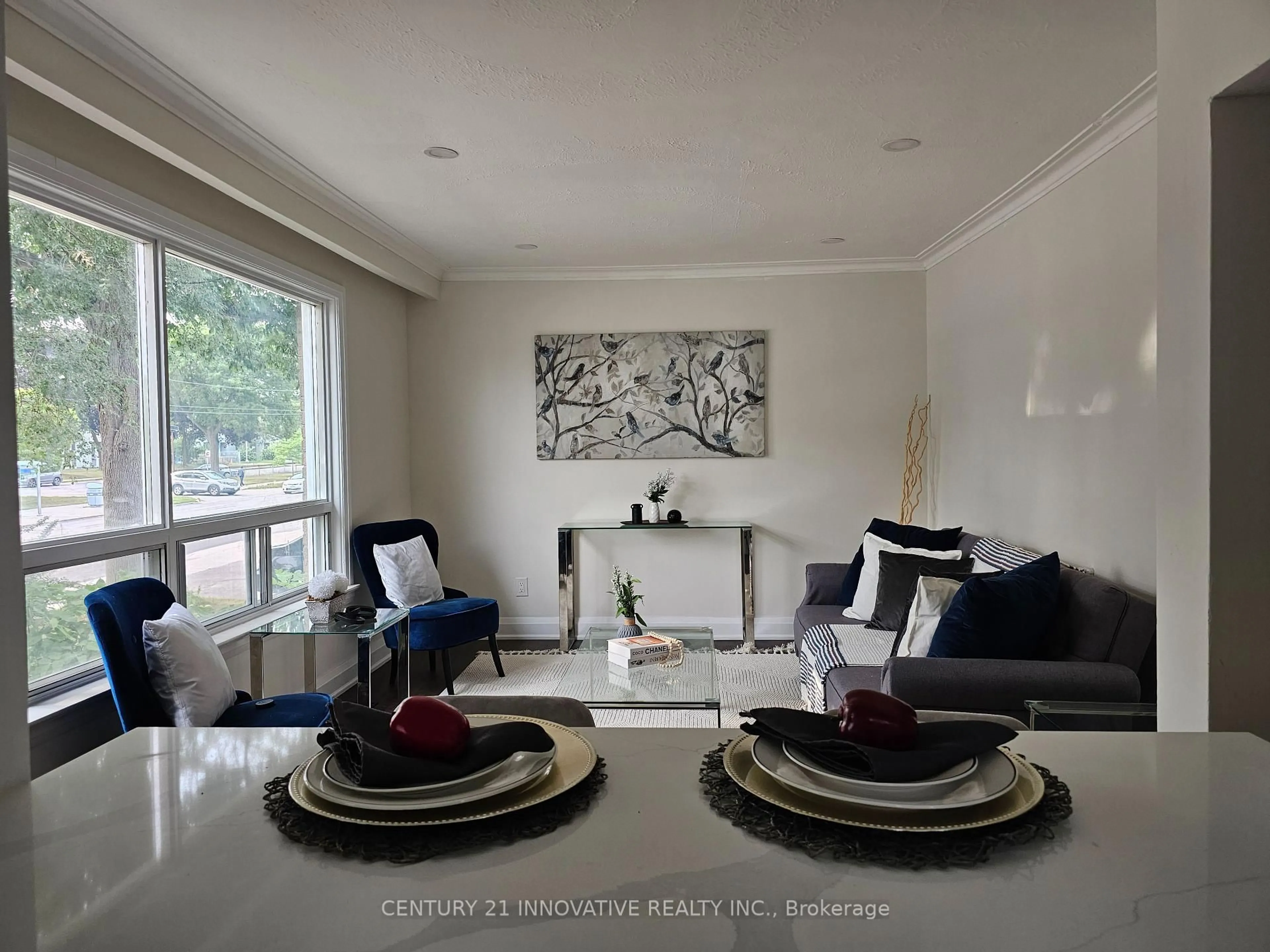 Living room with furniture, unknown for 703 Midland Ave, Toronto Ontario M1K 4E3