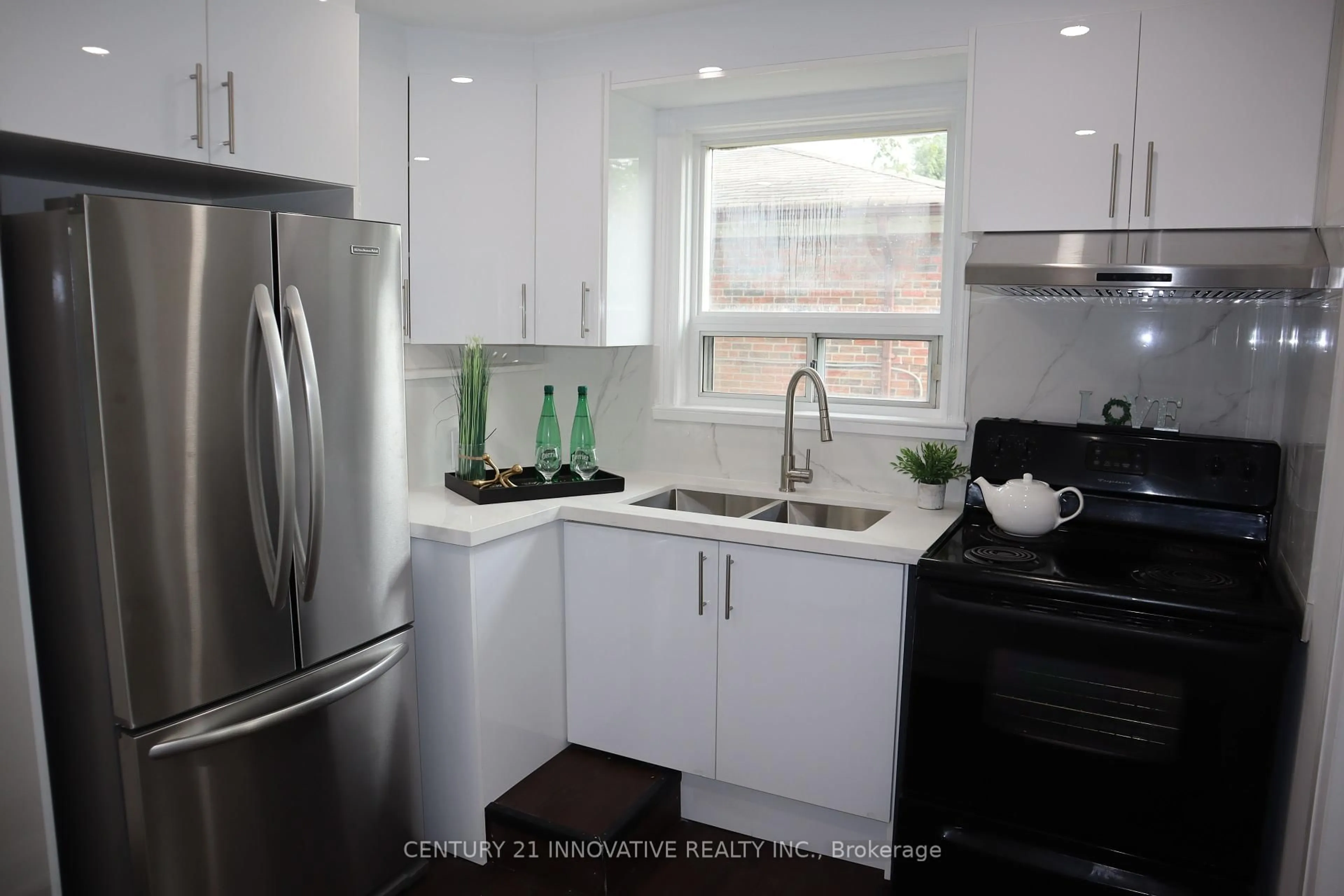 Standard kitchen, unknown for 703 Midland Ave, Toronto Ontario M1K 4E3