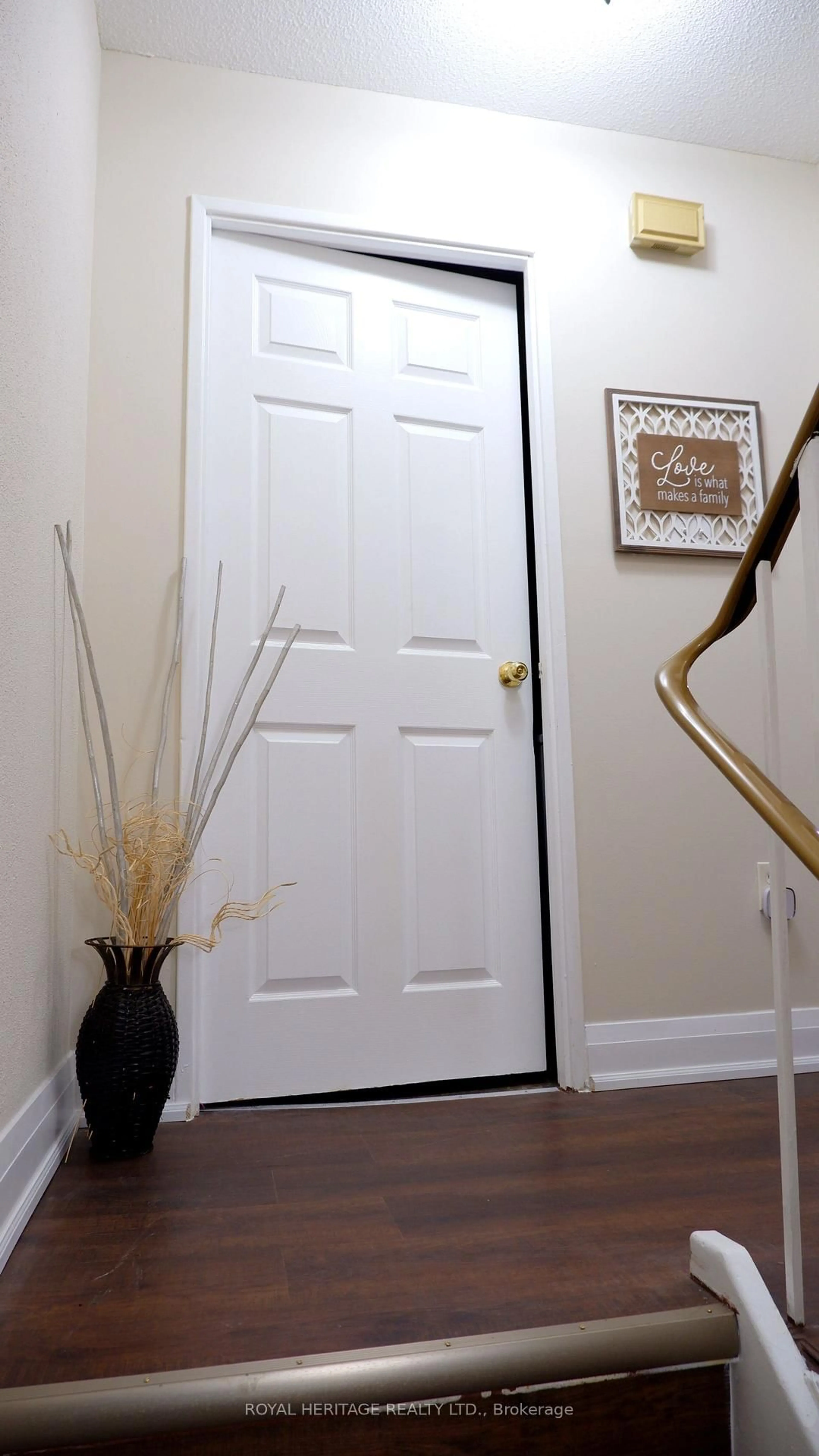 Indoor entryway for 50 Golf Club Rd #137, Toronto Ontario M1M 3T5