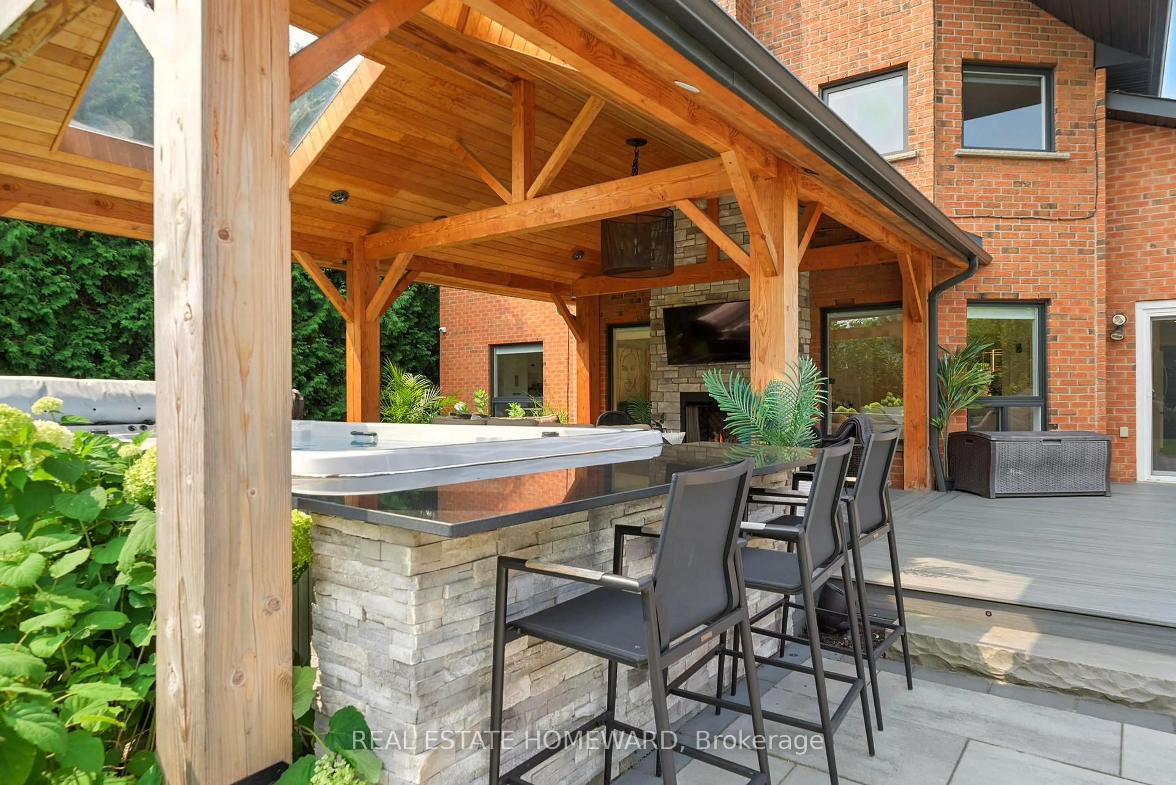 Patio, unknown for 63 Whitburn St, Whitby Ontario L1R 1R4