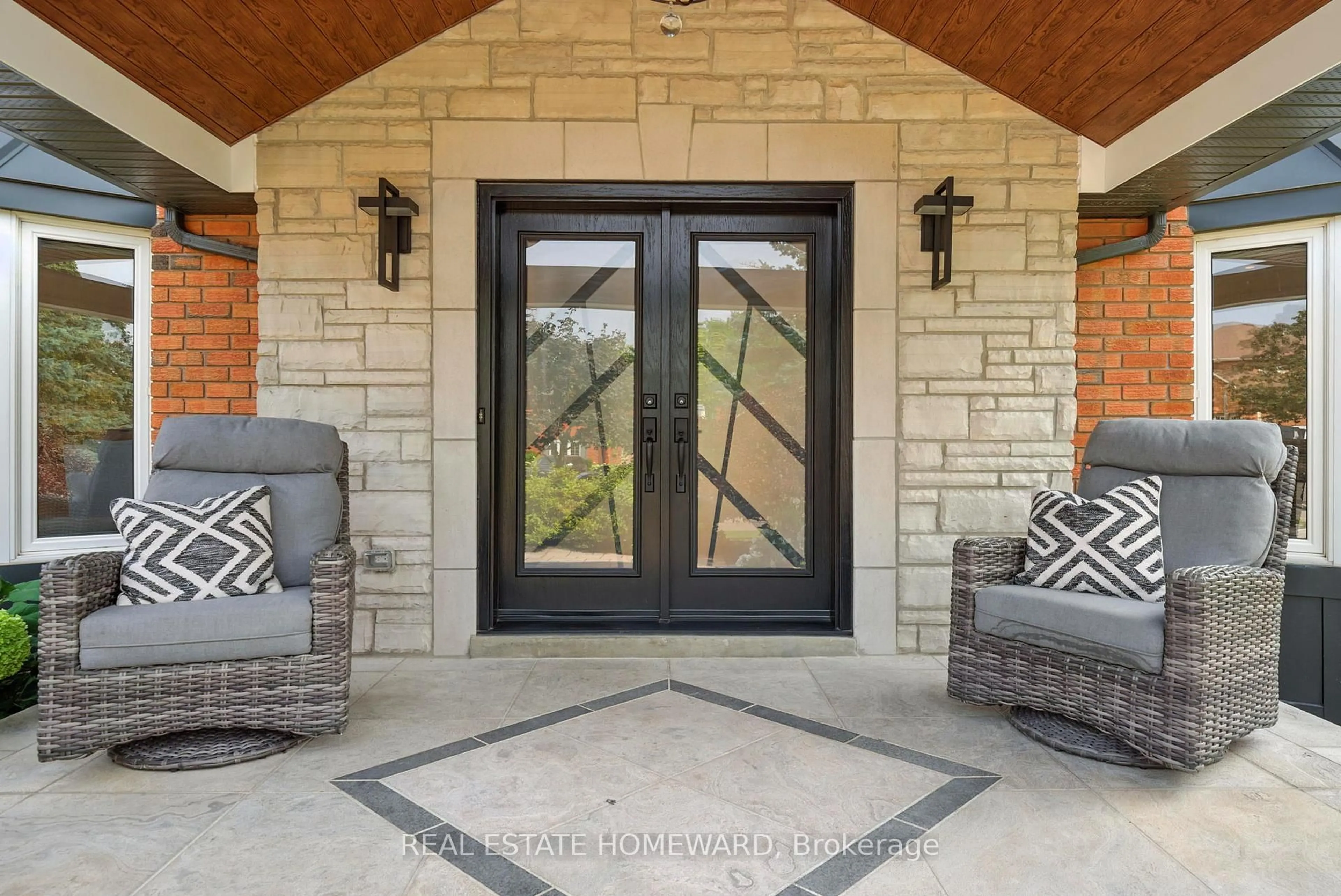 Indoor entryway for 63 Whitburn St, Whitby Ontario L1R 1R4