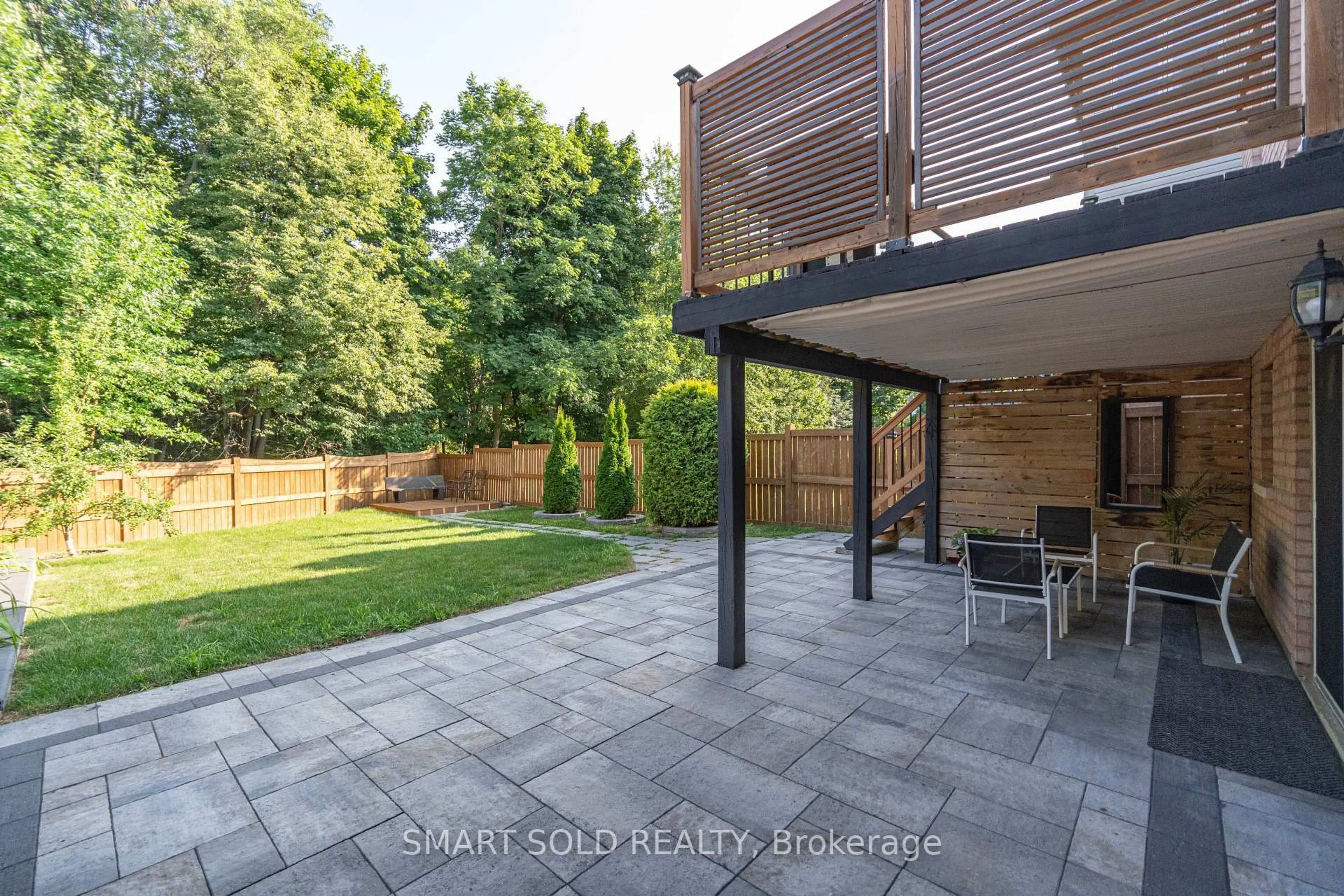 Patio, street for 167 Darren Ave, Whitby Ontario L1R 0E7