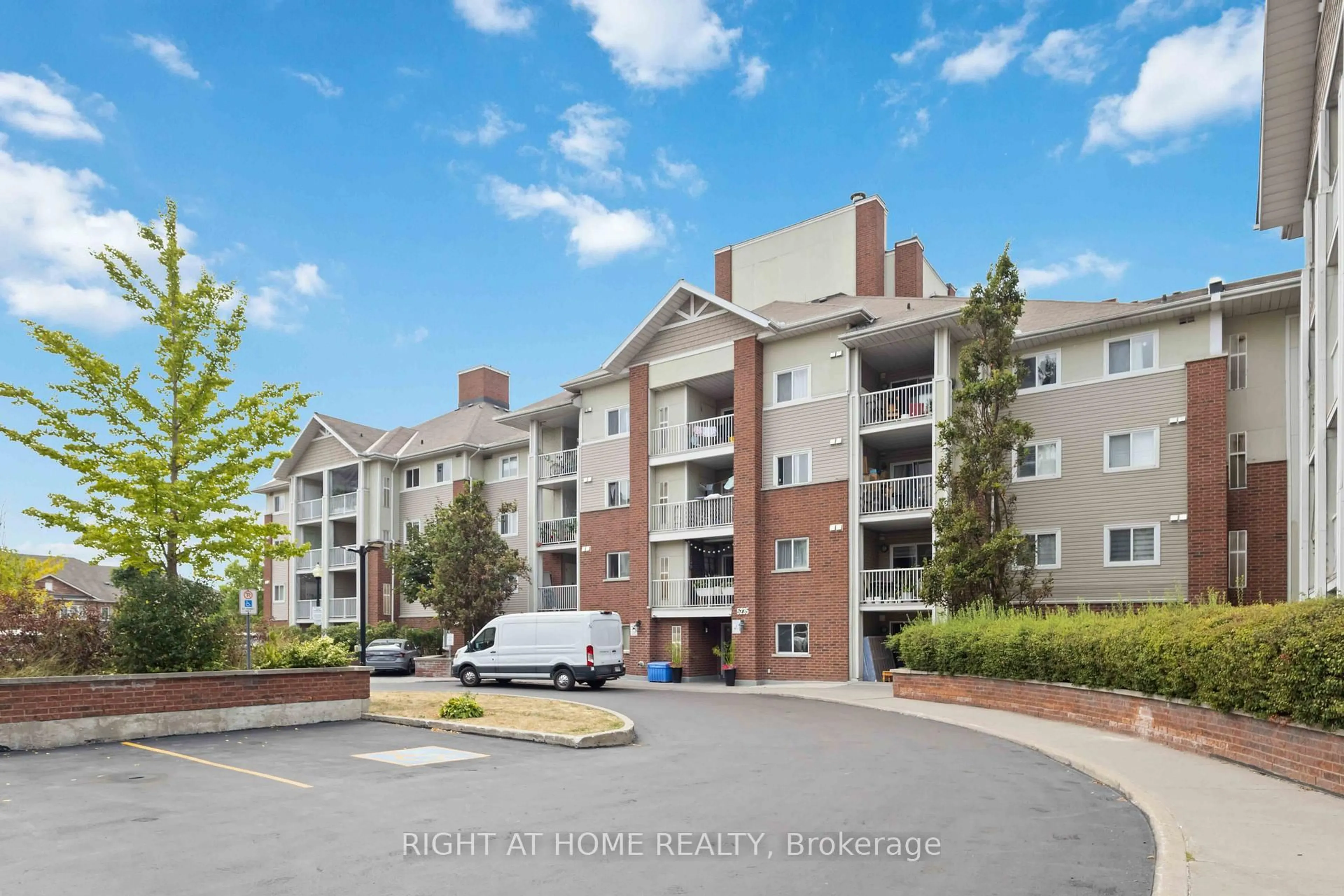 Unknown for 5235 Finch Ave #202, Toronto Ontario M1S 5X3