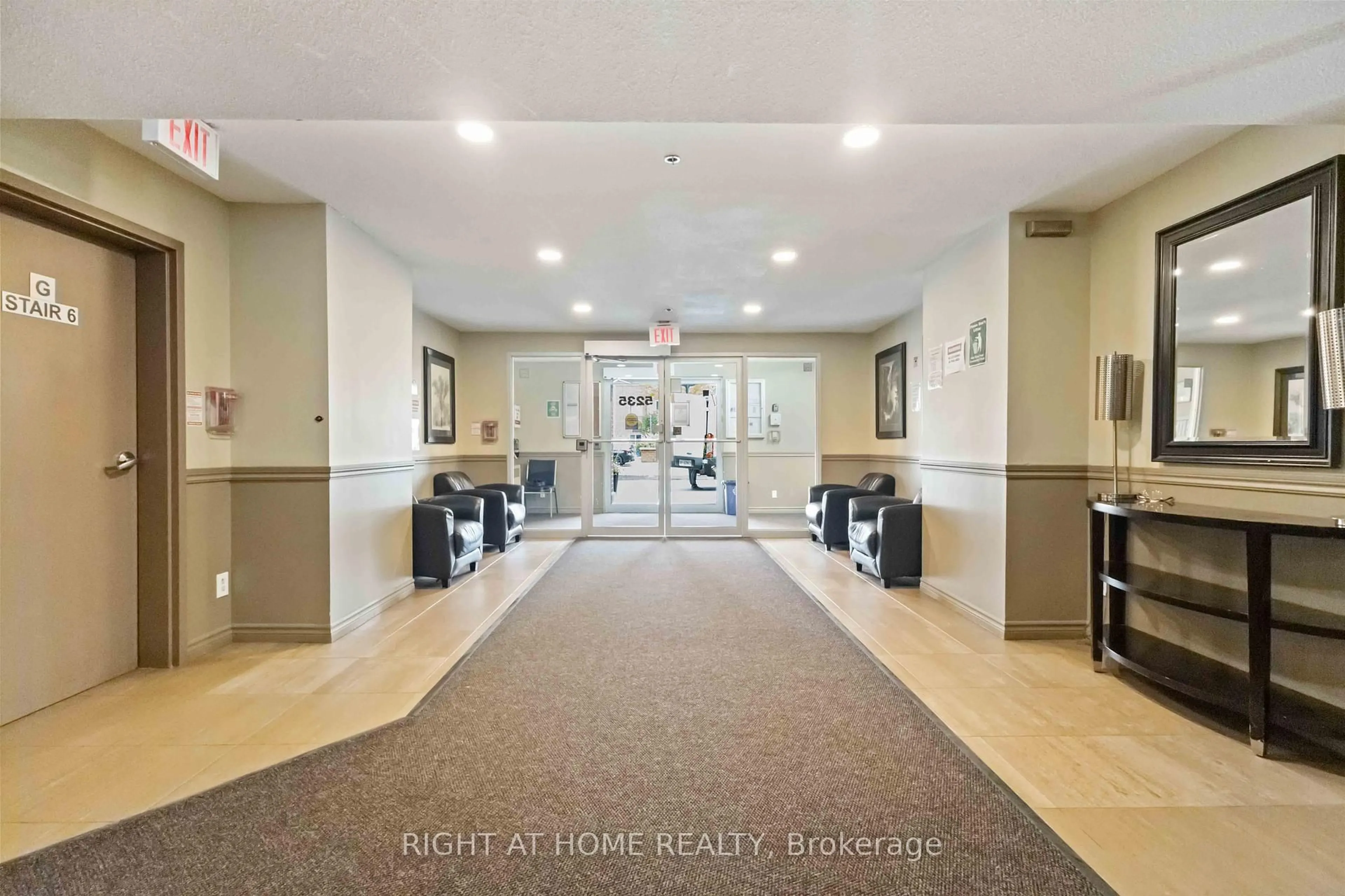 Indoor foyer for 5235 Finch Ave #202, Toronto Ontario M1S 5X3