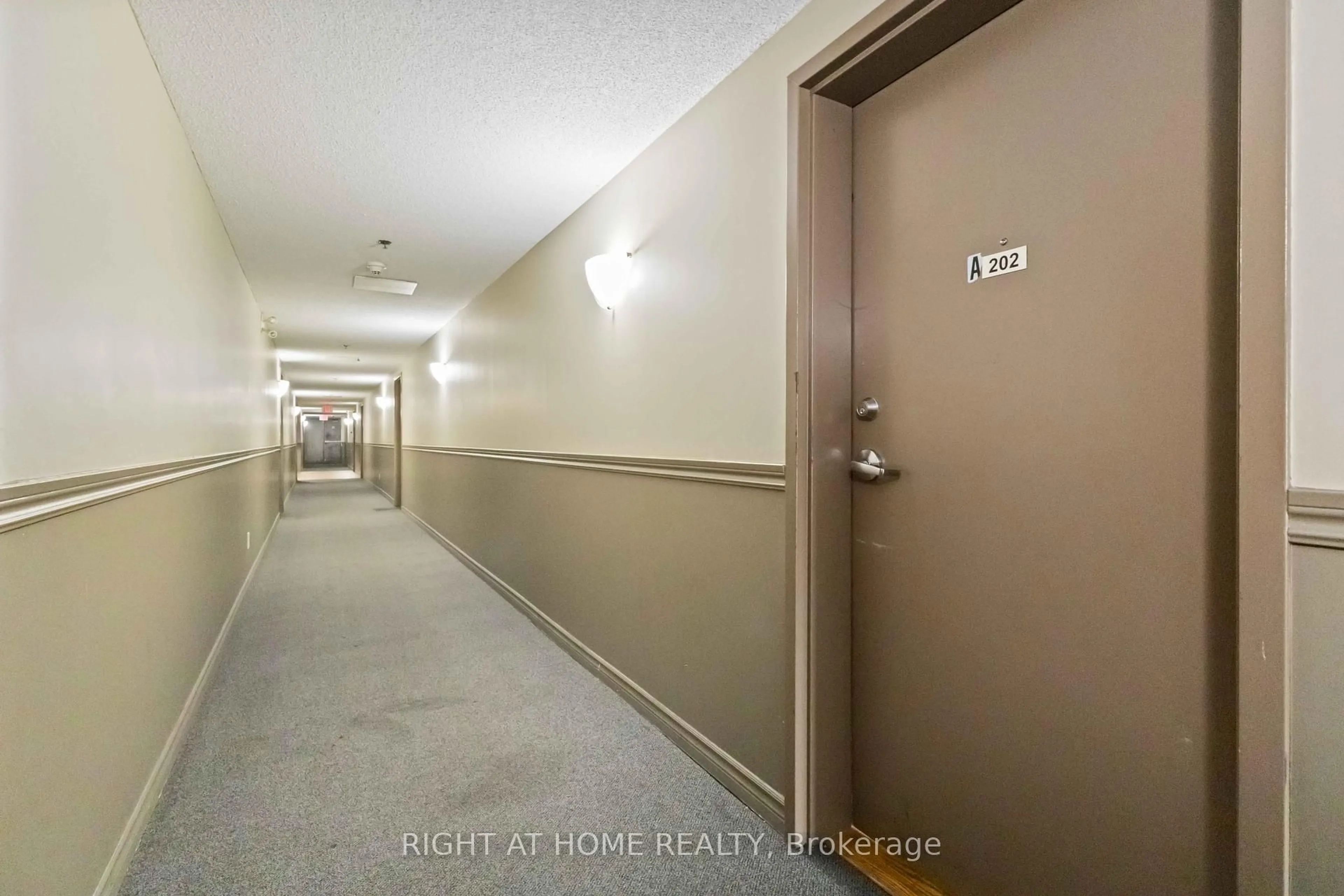 Indoor foyer for 5235 Finch Ave #202, Toronto Ontario M1S 5X3