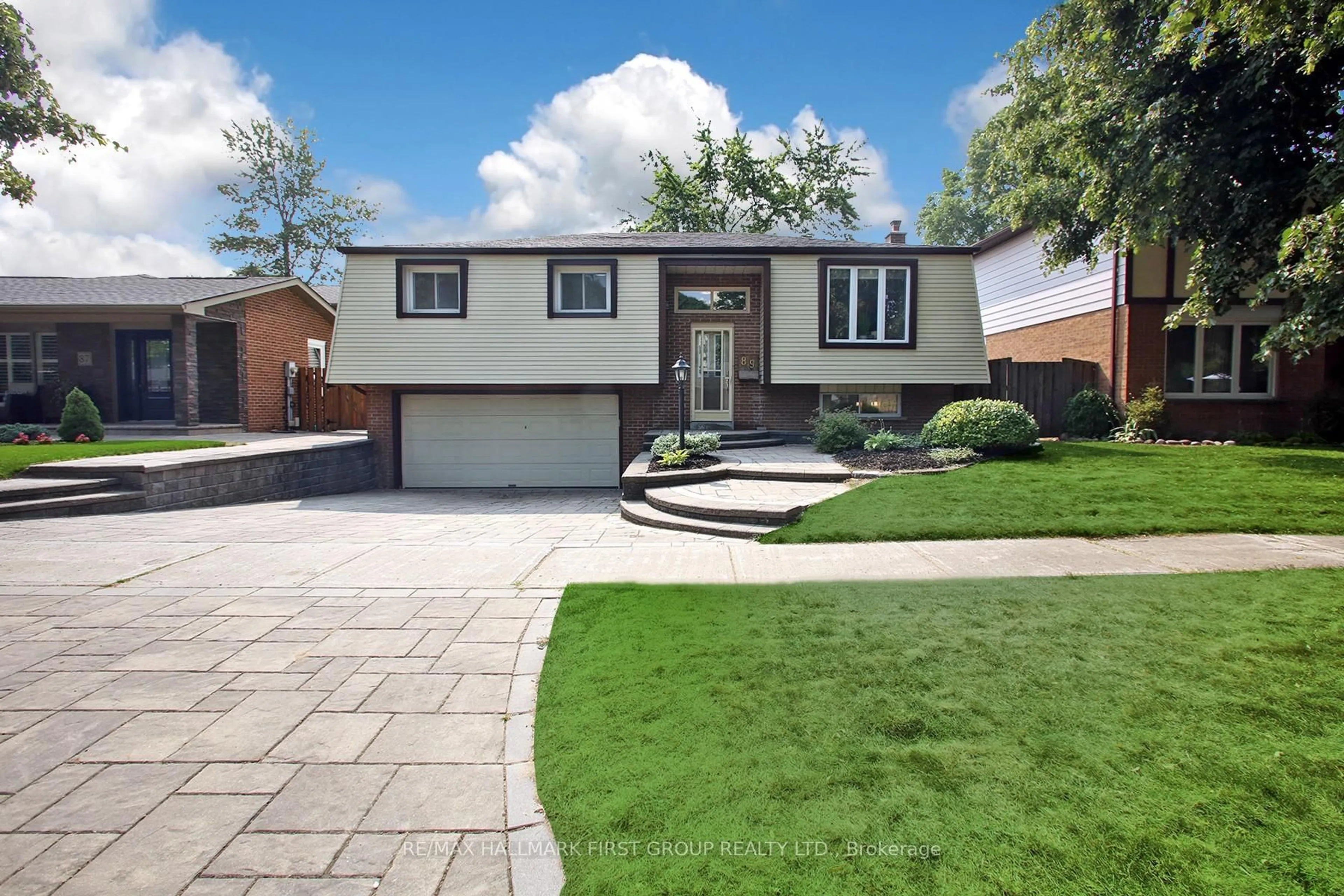 Home with brick exterior material, street for 89 Michael Blvd, Whitby Ontario L1N 5Y3