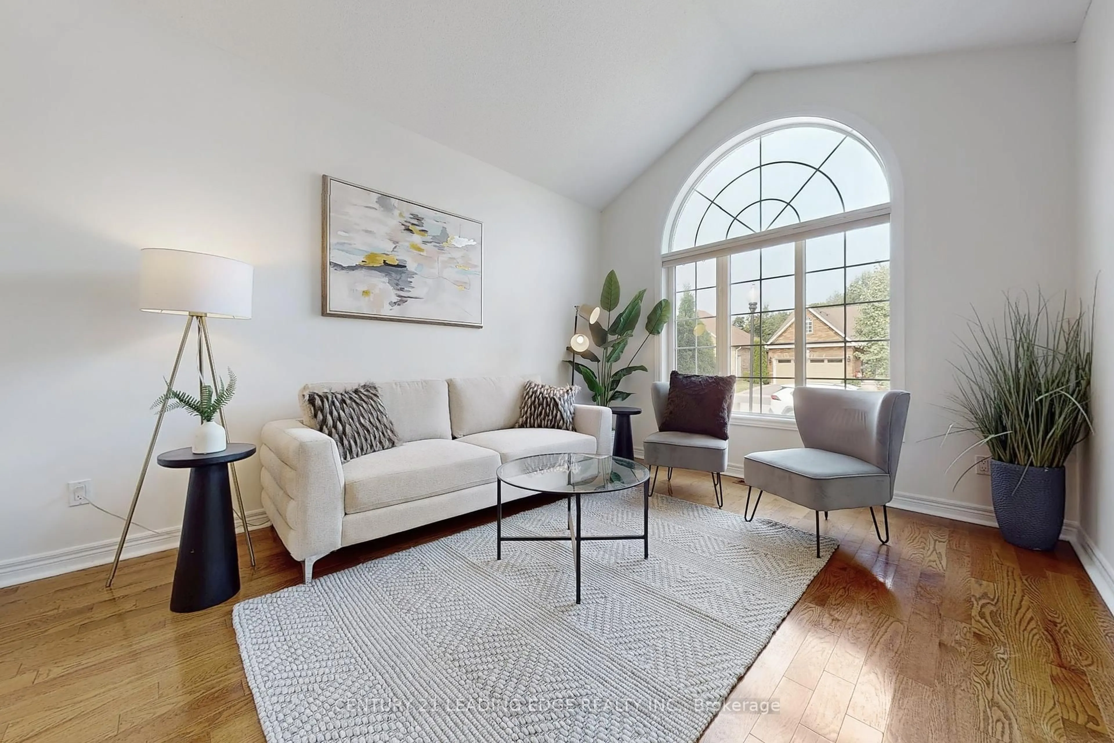 Living room with furniture, unknown for 320 Waterbury Cres, Scugog Ontario L9L 1T2