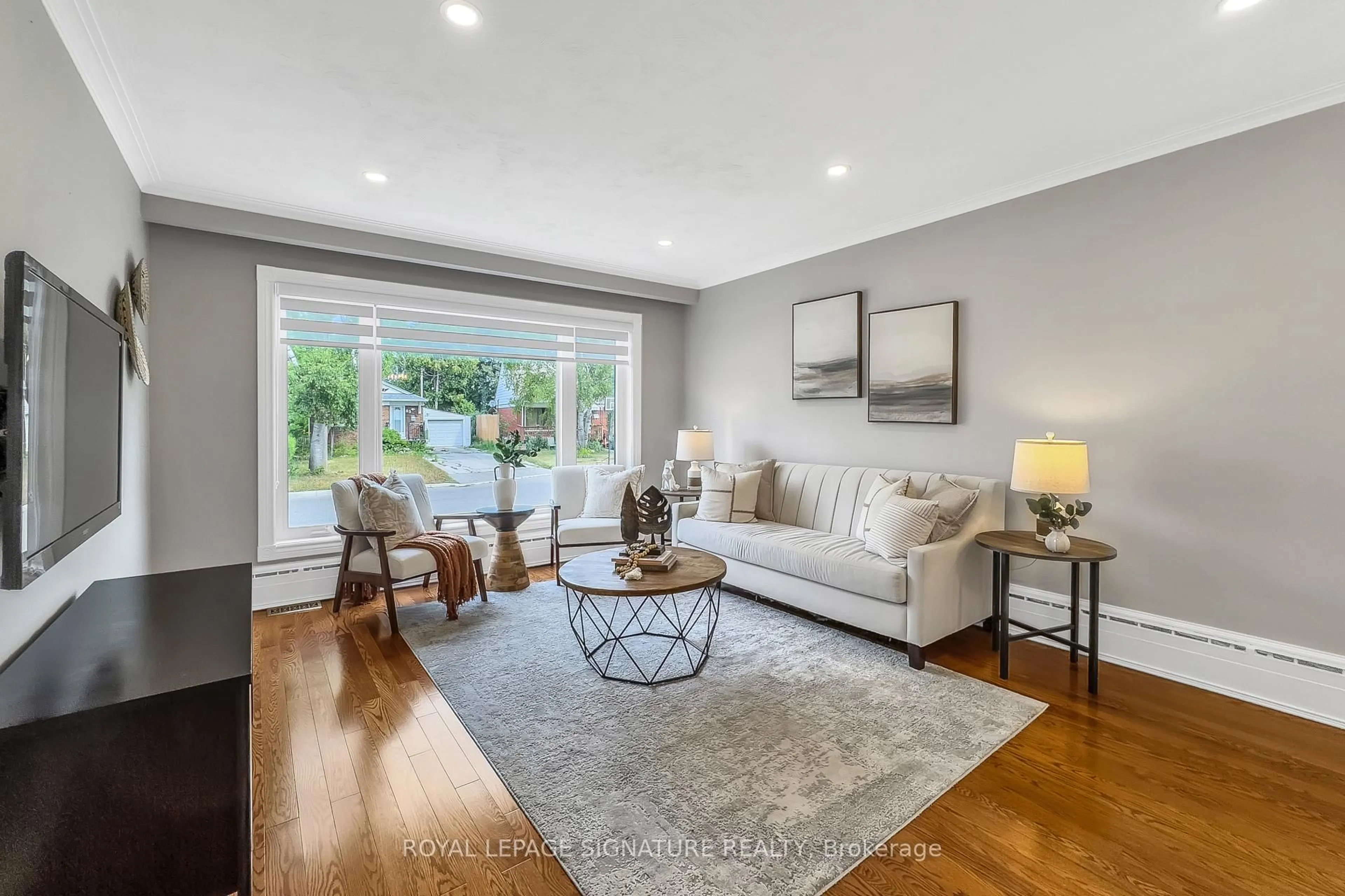 Living room with furniture, unknown for 52 Ivorwood Cres, Toronto Ontario M1R 2X4