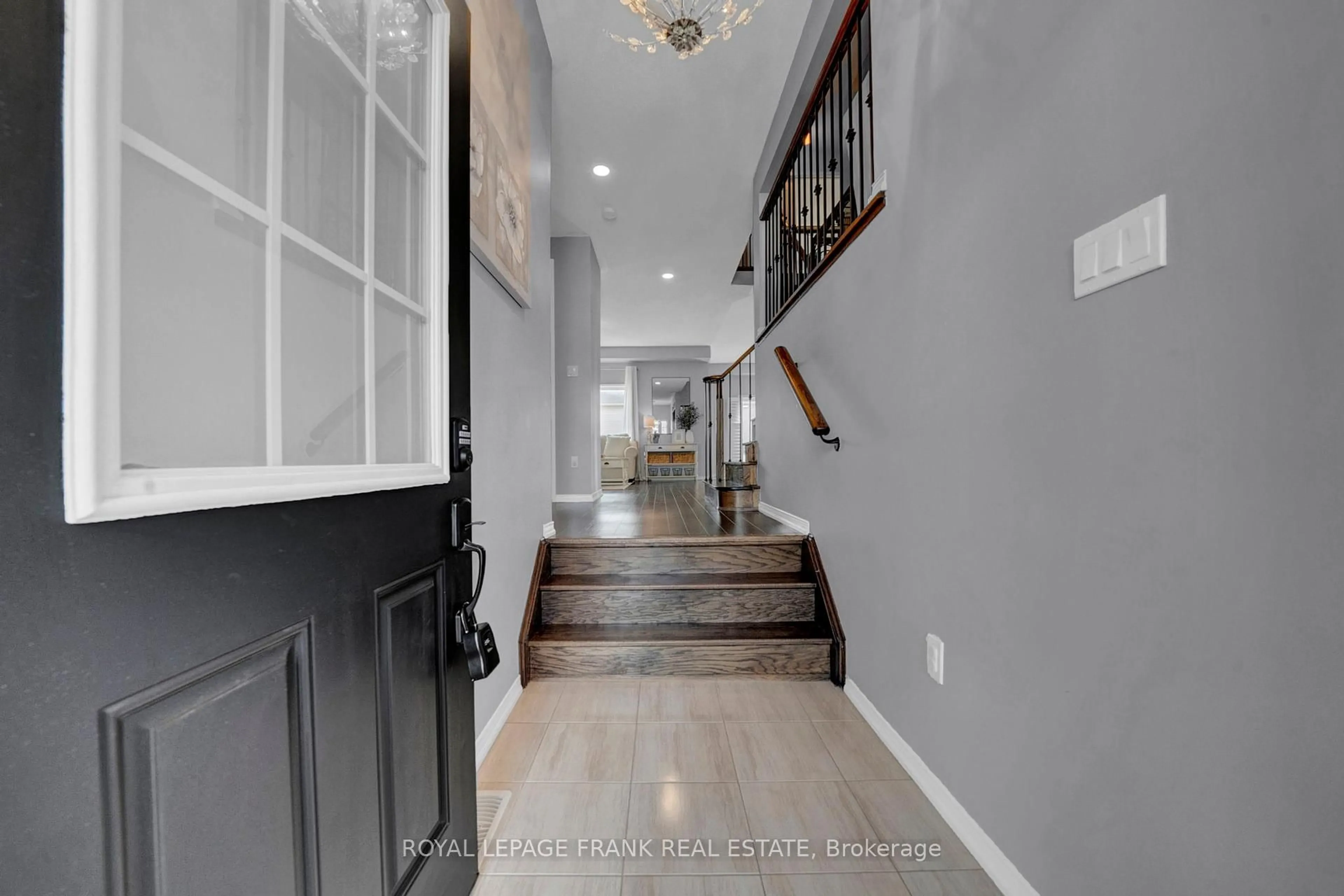 Indoor entryway for 19 Jack Roach St, Clarington Ontario L1C 0S8