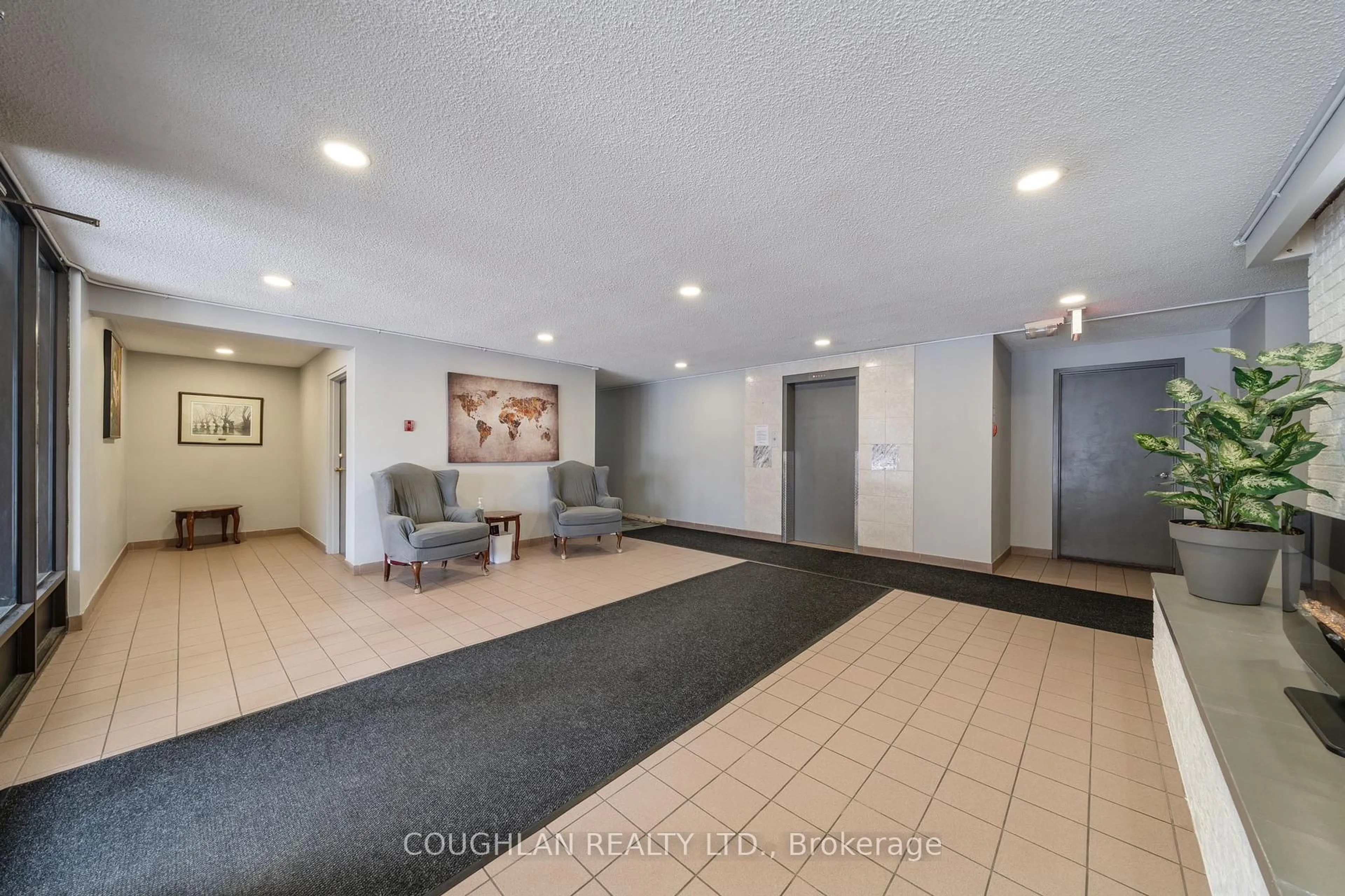 Unknown for 131 Taunton Rd #407, Oshawa Ontario L1G 3T8