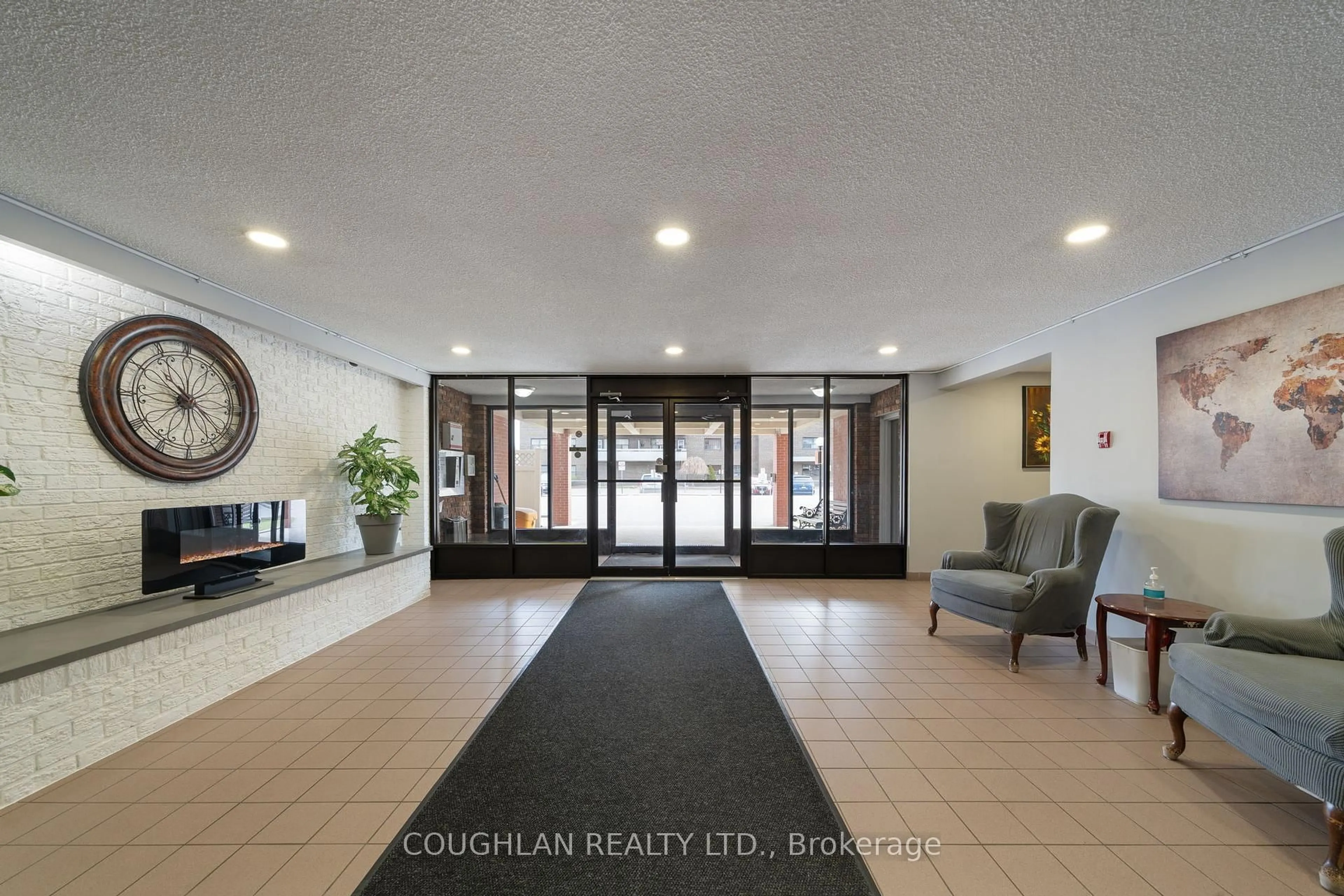 Lobby for 131 Taunton Rd #407, Oshawa Ontario L1G 3T8