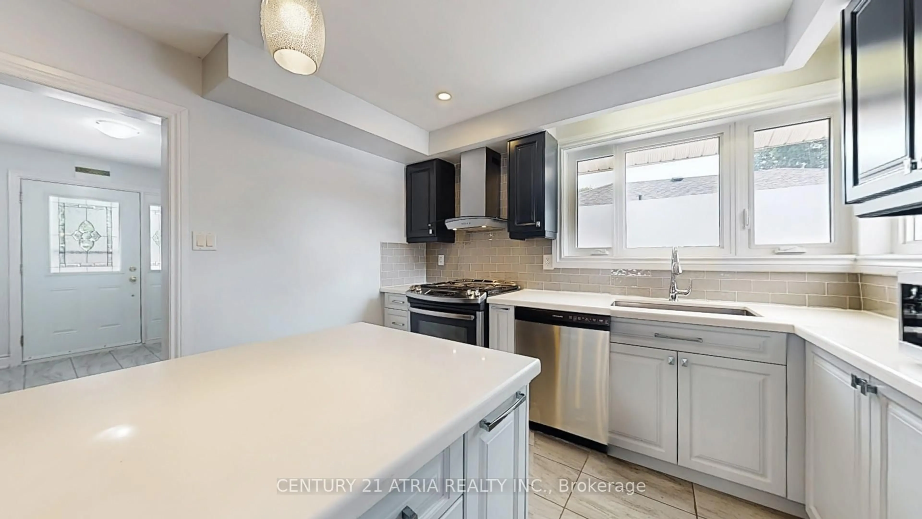Unknown for 82 Clementine Sq, Toronto Ontario M1G 2V7