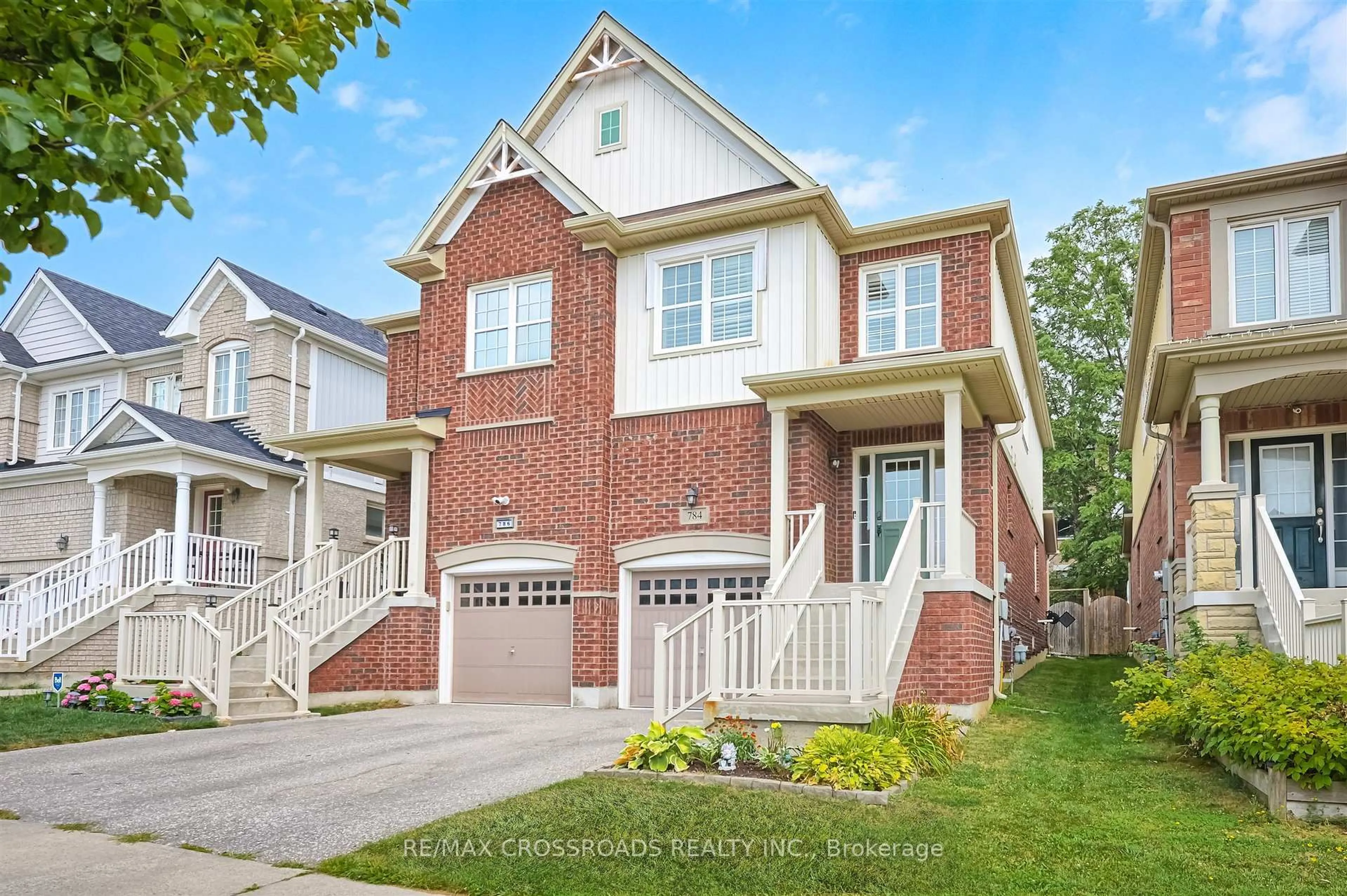 Home with brick exterior material, street for 784 McCue Dr, Oshawa Ontario L1K 0R1