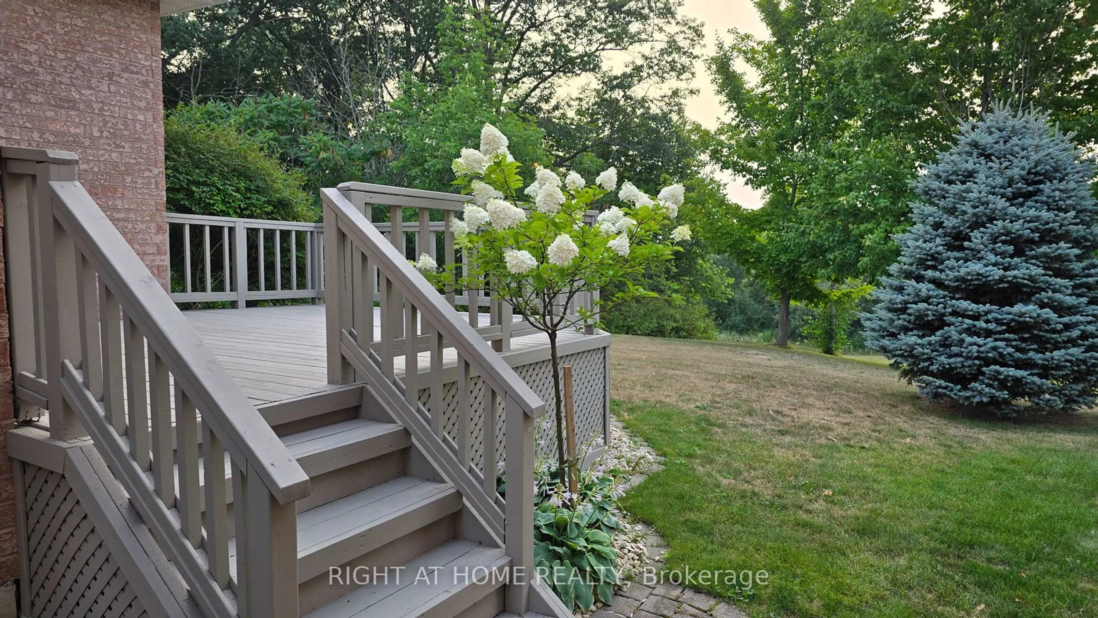 Patio, unknown for 307 Waterbury Cres, Scugog Ontario L9L 1S5