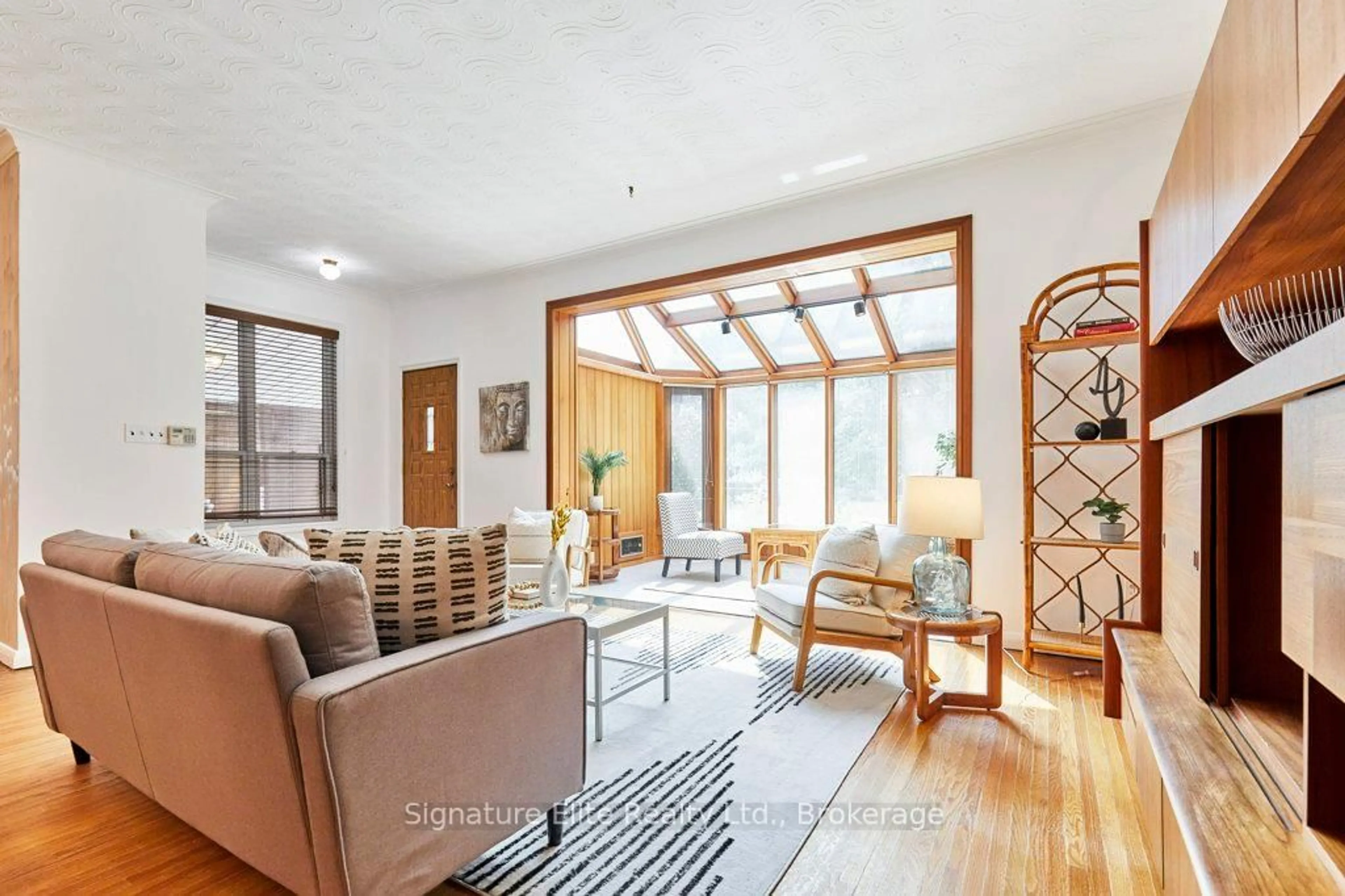 Living room with furniture, unknown for 55 Gaiety Dr, Toronto Ontario M1H 1B9