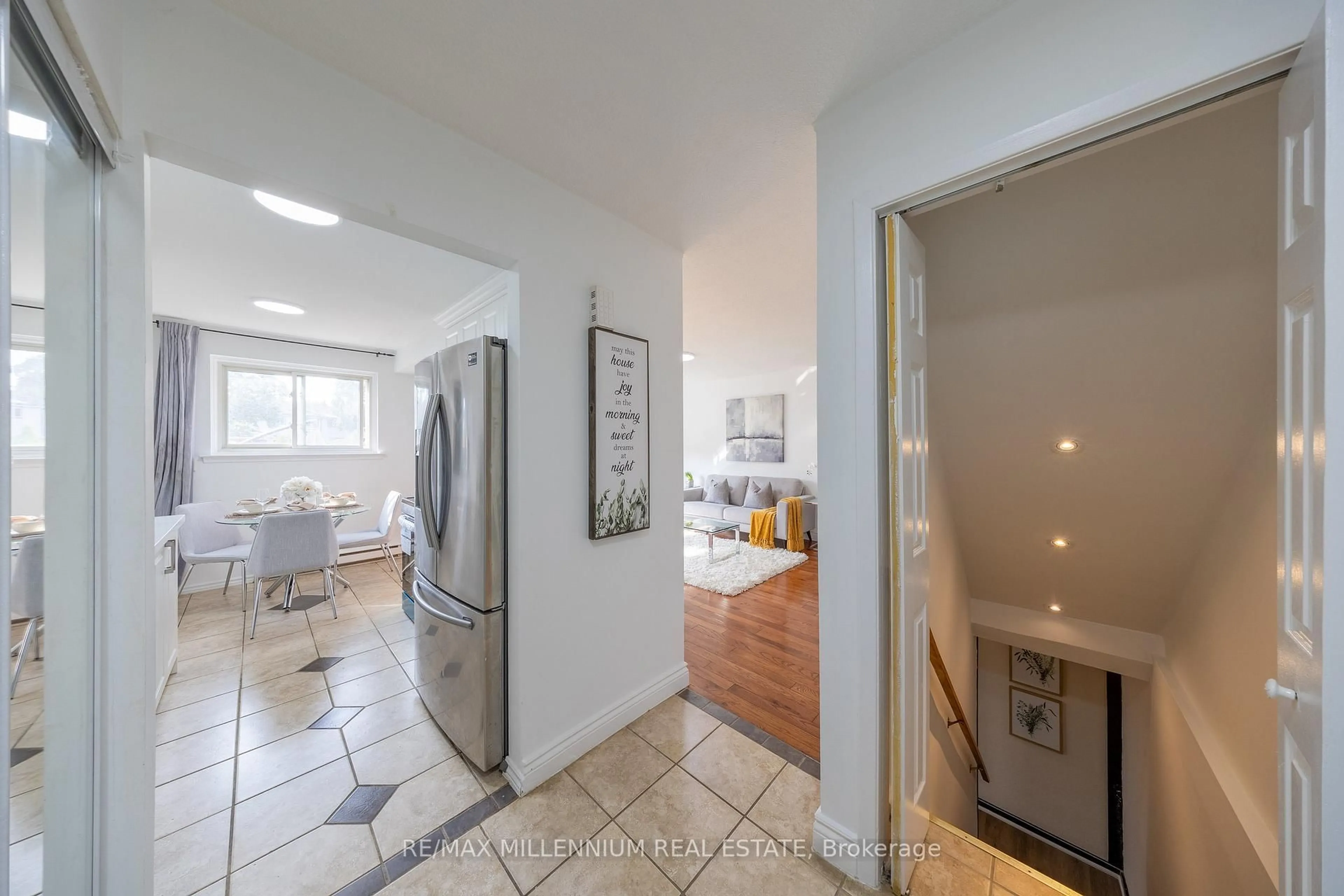 Indoor entryway for 120 Nonquon Rd #151, Oshawa Ontario L1G 7E6