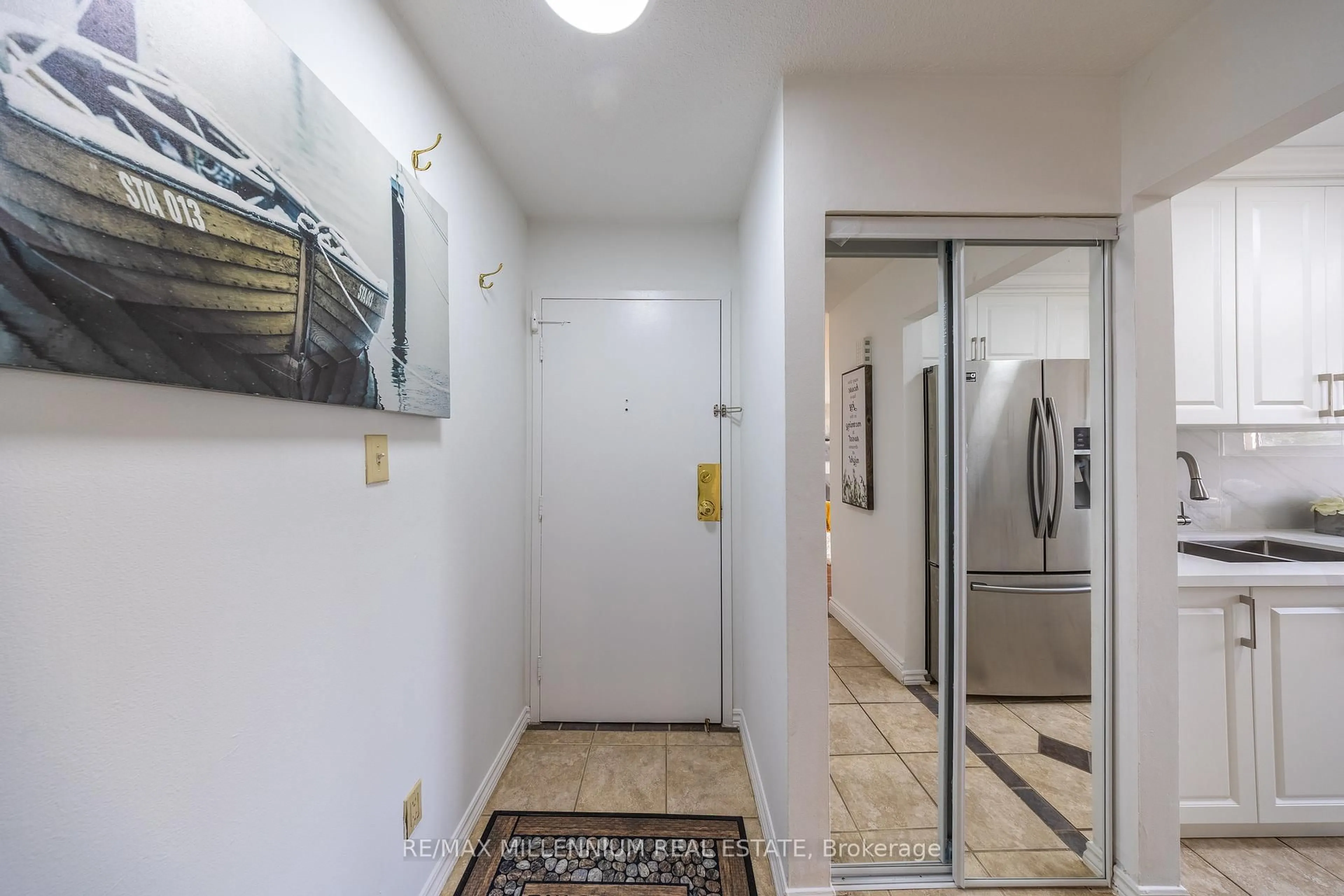 Indoor entryway for 120 Nonquon Rd #151, Oshawa Ontario L1G 7E6
