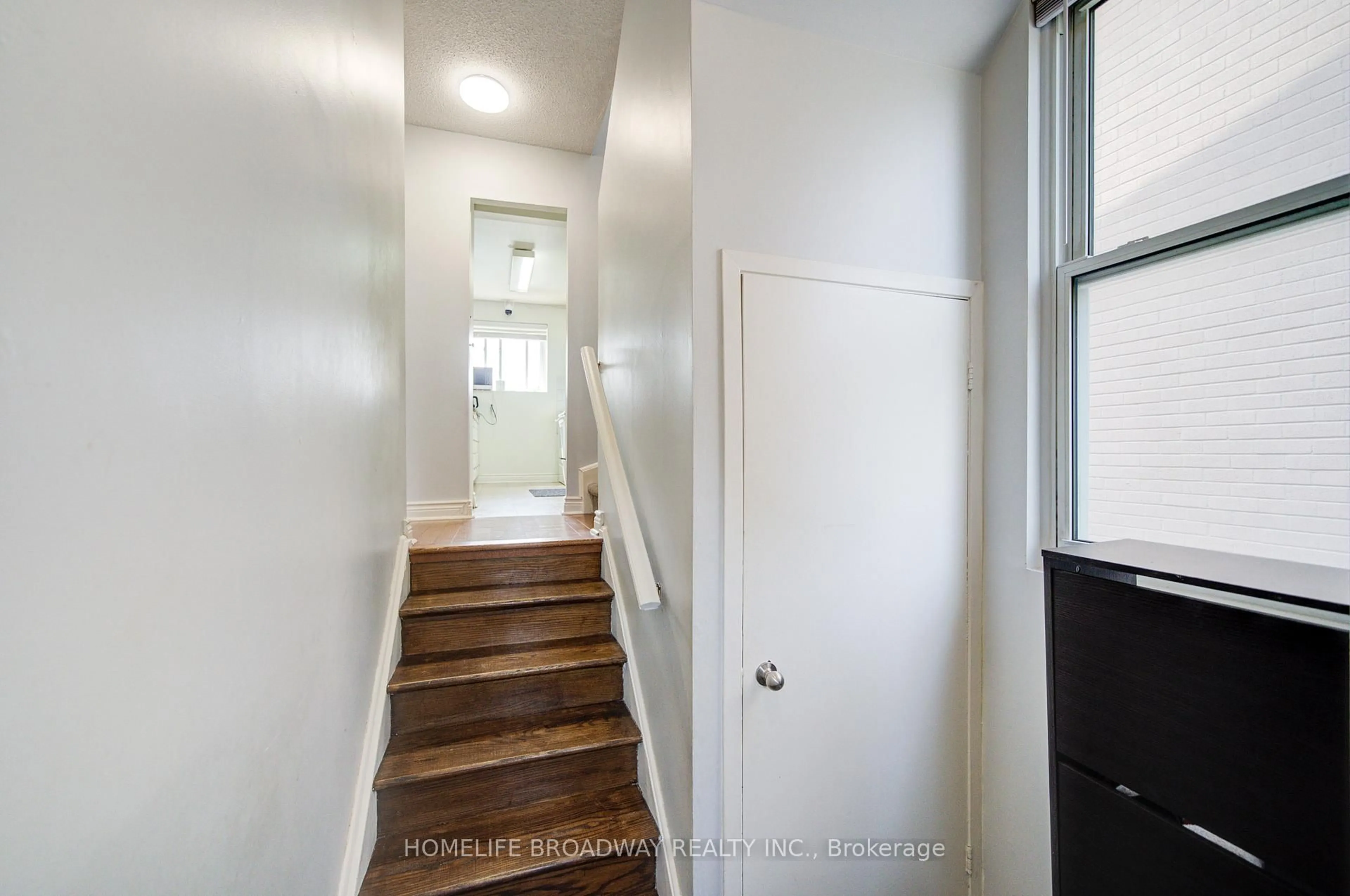 Indoor entryway for 25 Collinsgrove Rd #129, Toronto Ontario M1E 3S3
