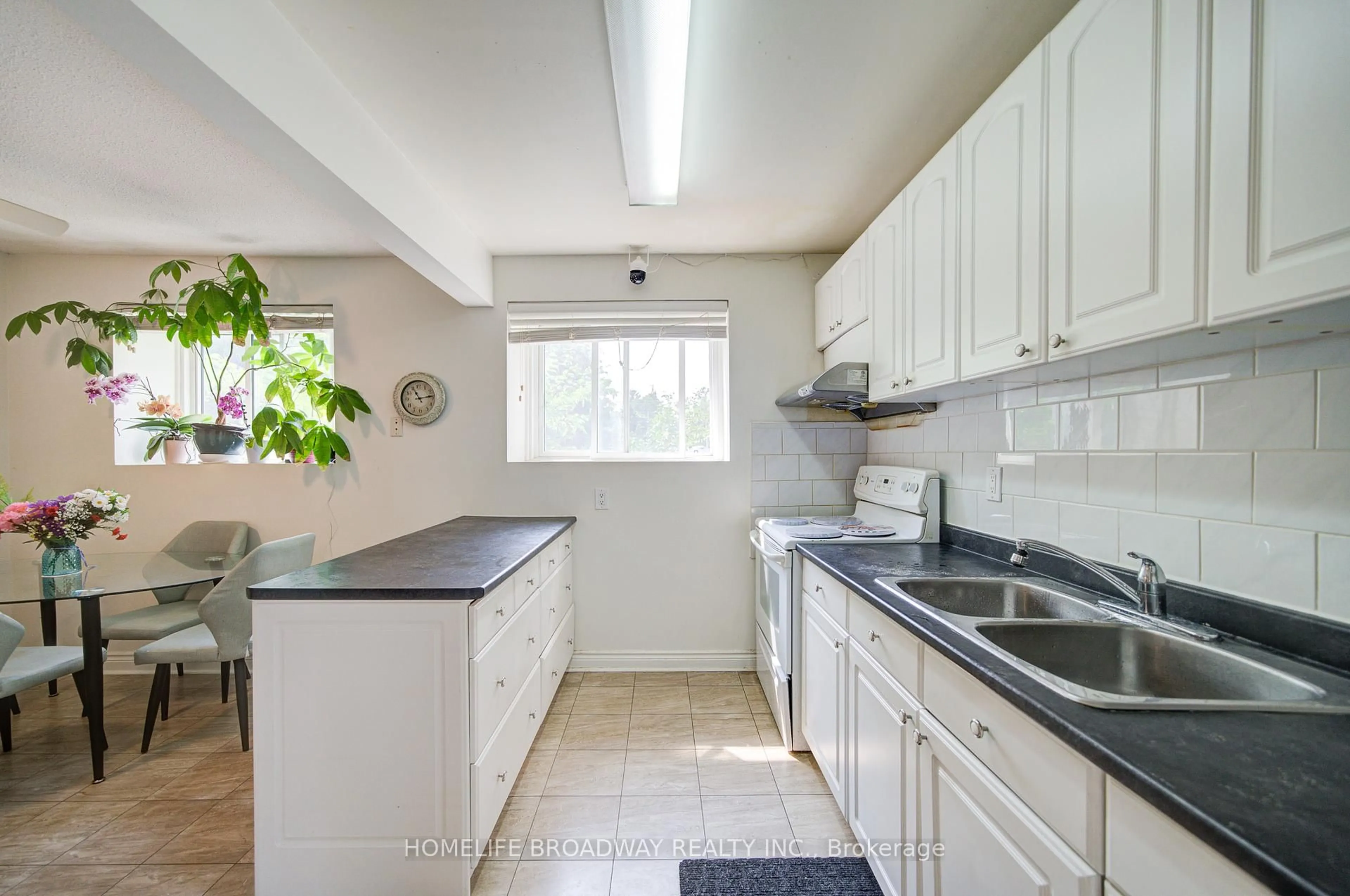 Standard kitchen, ceramic/tile floor for 25 Collinsgrove Rd #129, Toronto Ontario M1E 3S3