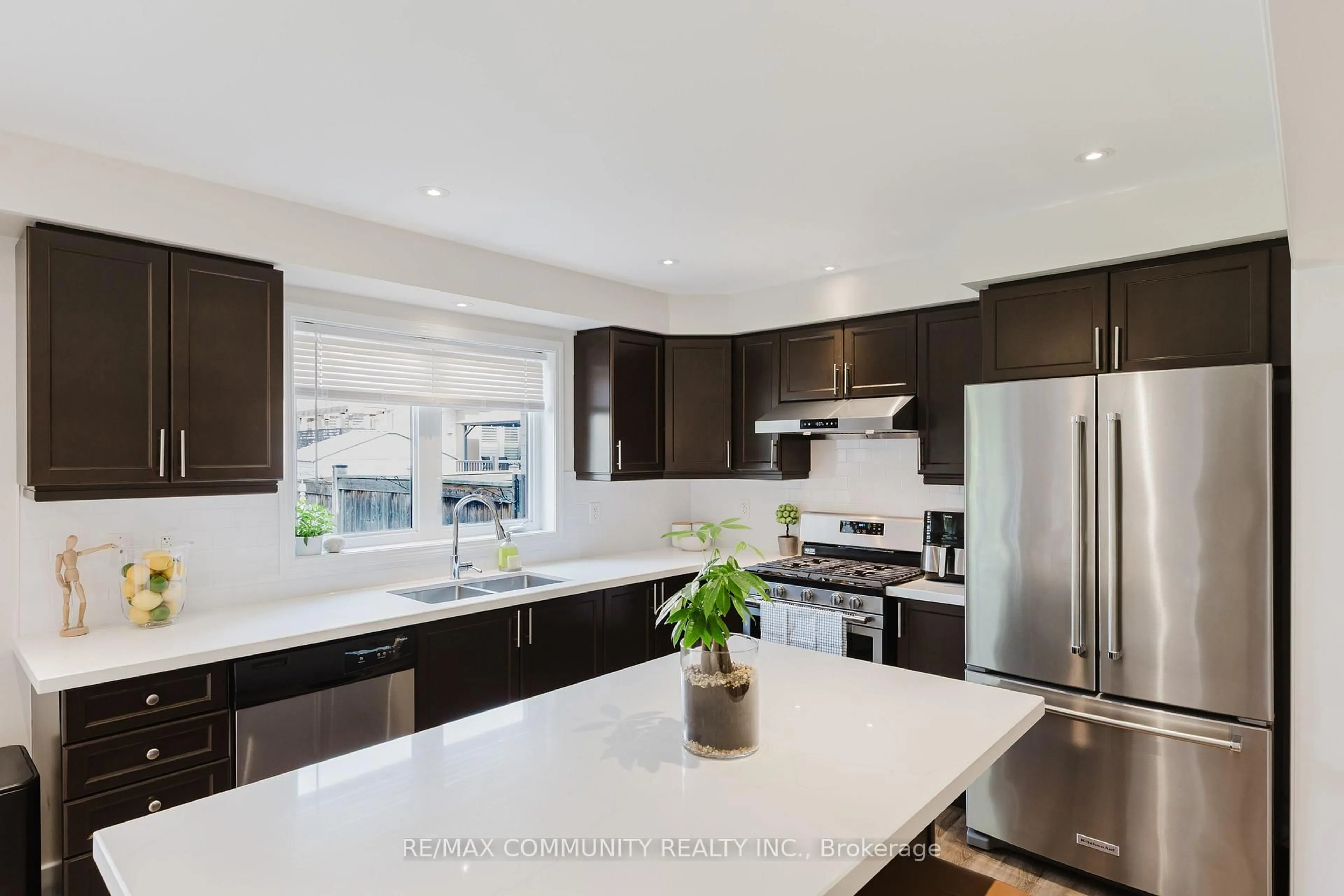 Contemporary kitchen, ceramic/tile floor for 32 Portwine Dr, Toronto Ontario M1C 0C8