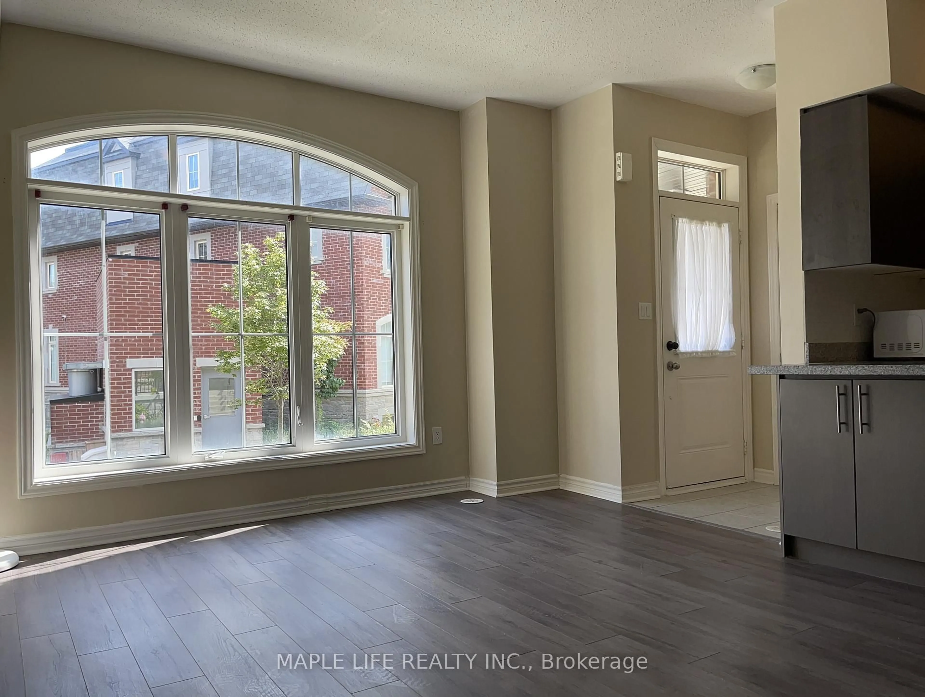 A pic of a room for 12 EATON PARK Lane #8, Toronto Ontario M1W 0A5