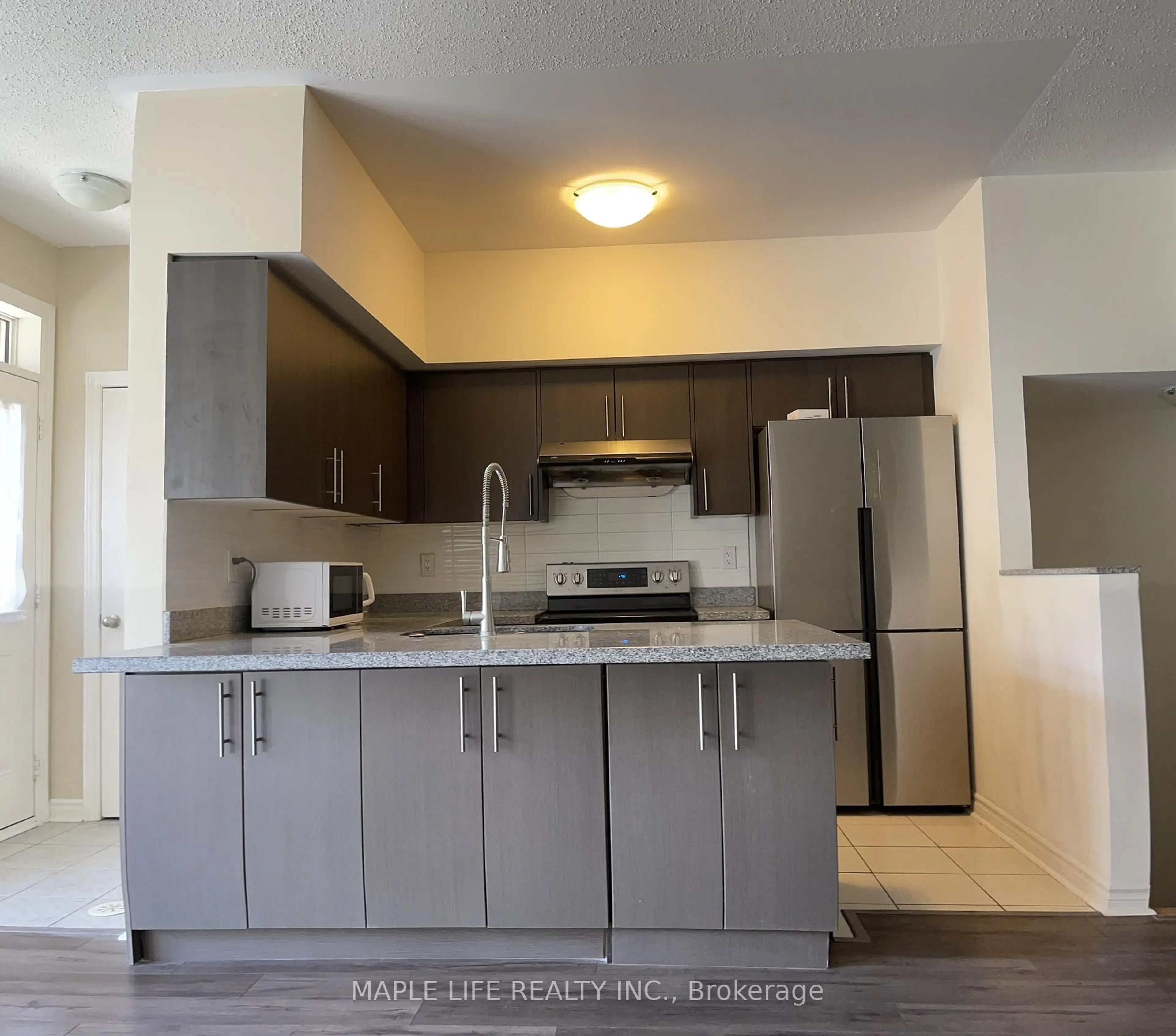 Standard kitchen, unknown for 12 EATON PARK Lane #8, Toronto Ontario M1W 0A5