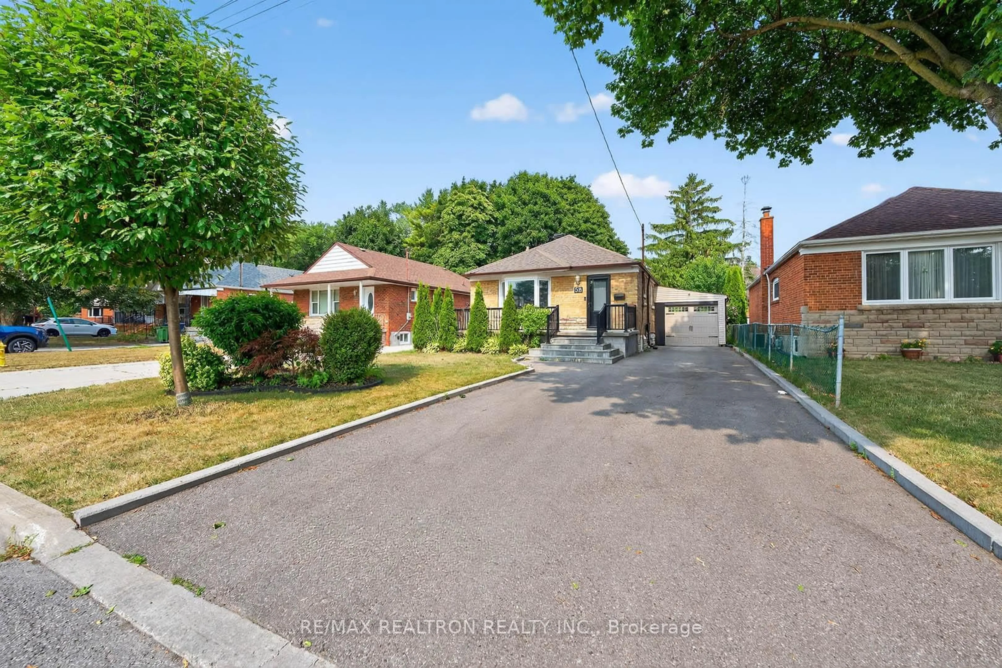 A pic from outside/outdoor area/front of a property/back of a property/a pic from drone, street for 58 Leahann Dr, Toronto Ontario M1P 1B9