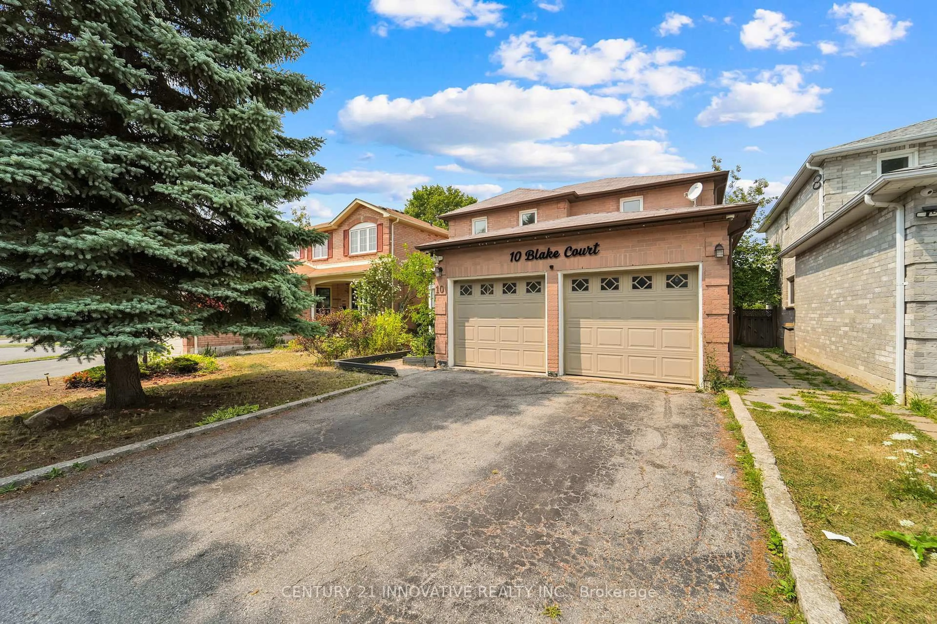 A pic from outside/outdoor area/front of a property/back of a property/a pic from drone, street for 10 Blake Crt, Ajax Ontario L1T 3P3