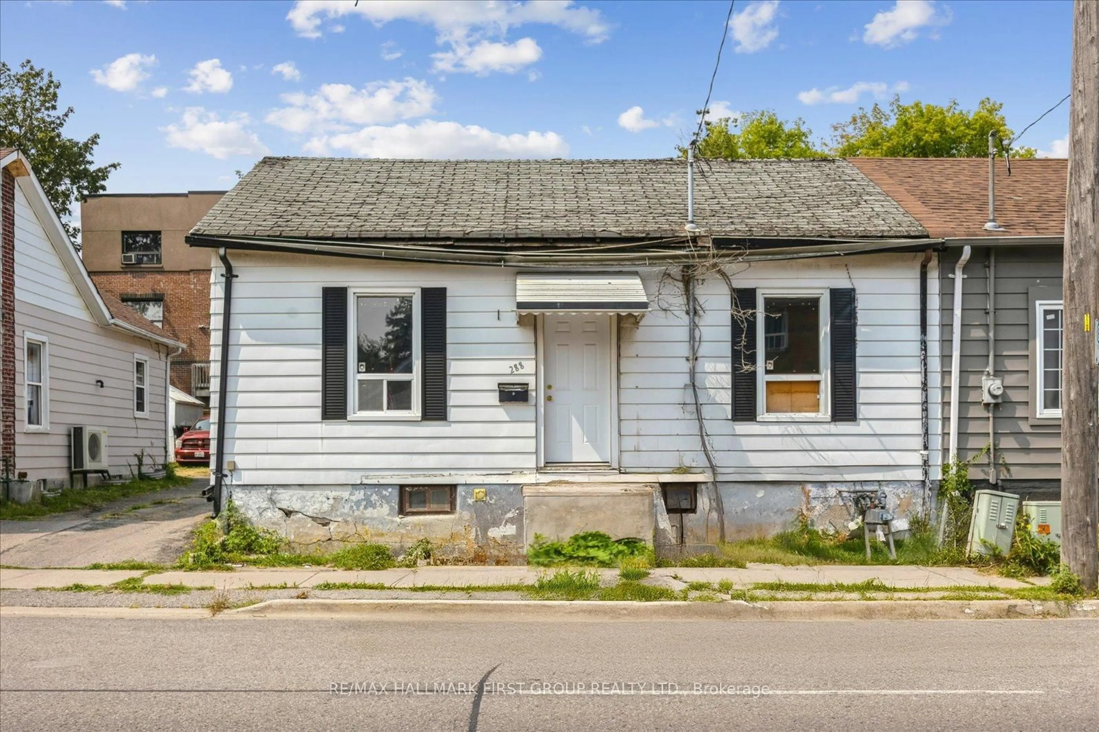 Unknown for 288 Celina St, Oshawa Ontario L1H 4P1