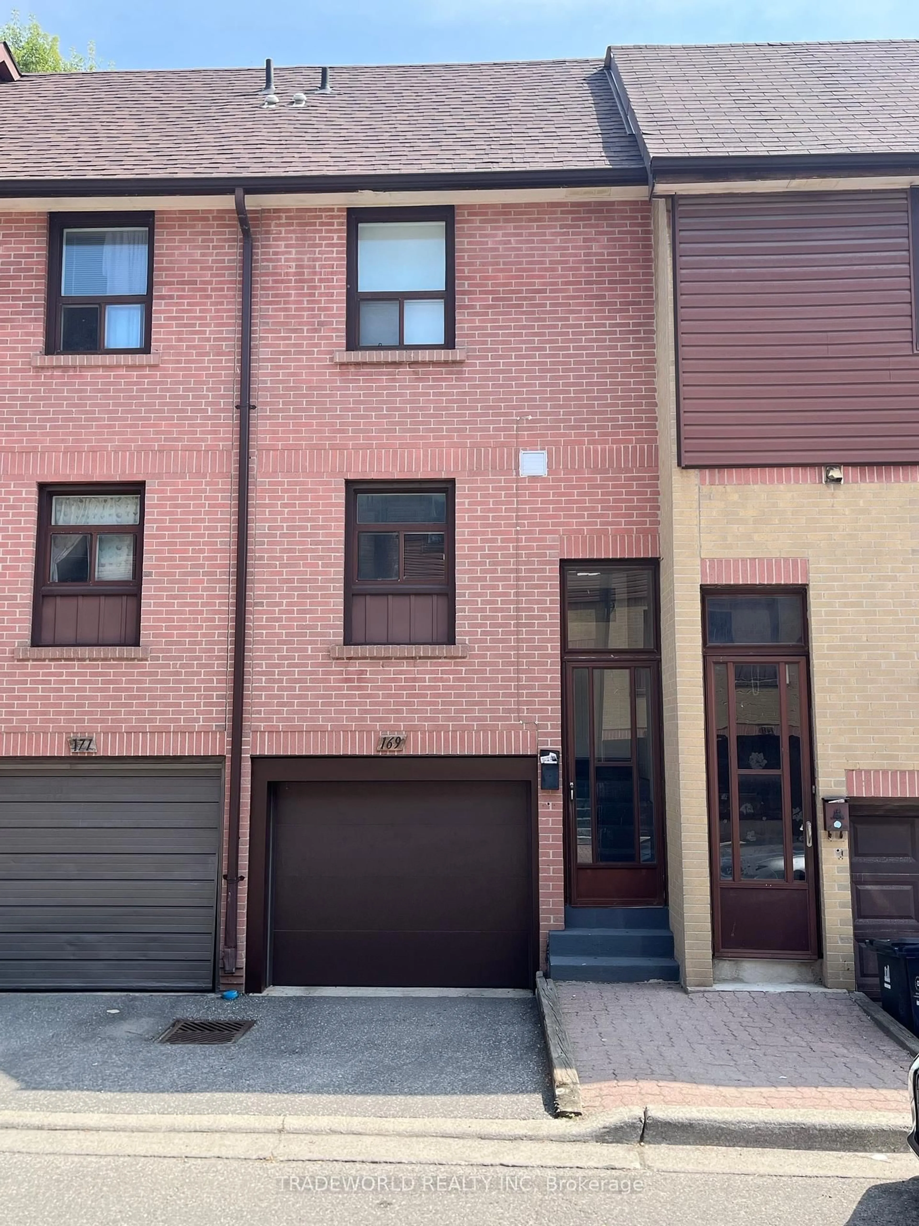 Home with brick exterior material, street for 275 Broadview Ave #169, Toronto Ontario M4M 3H5