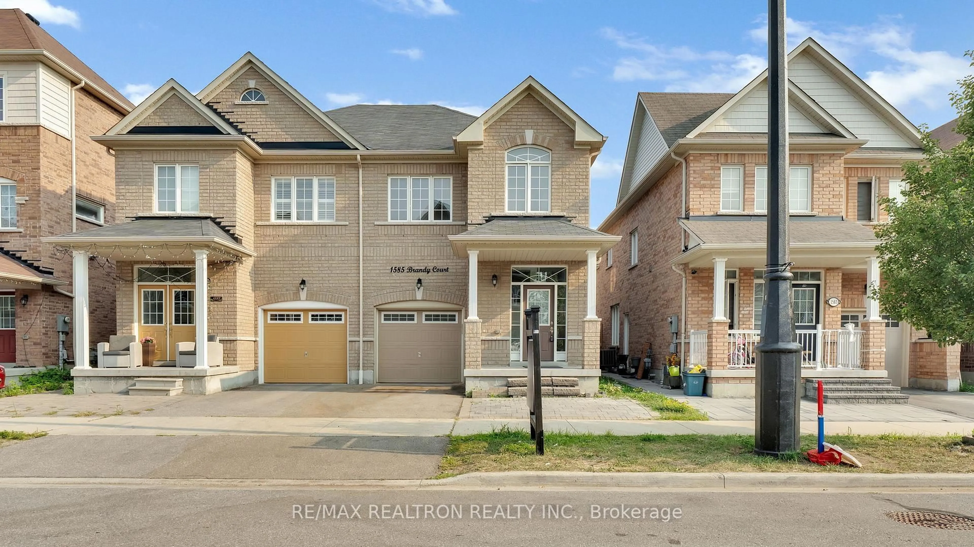 Home with brick exterior material, street for 1585 Brandy Crt, Pickering Ontario L1X 0C8