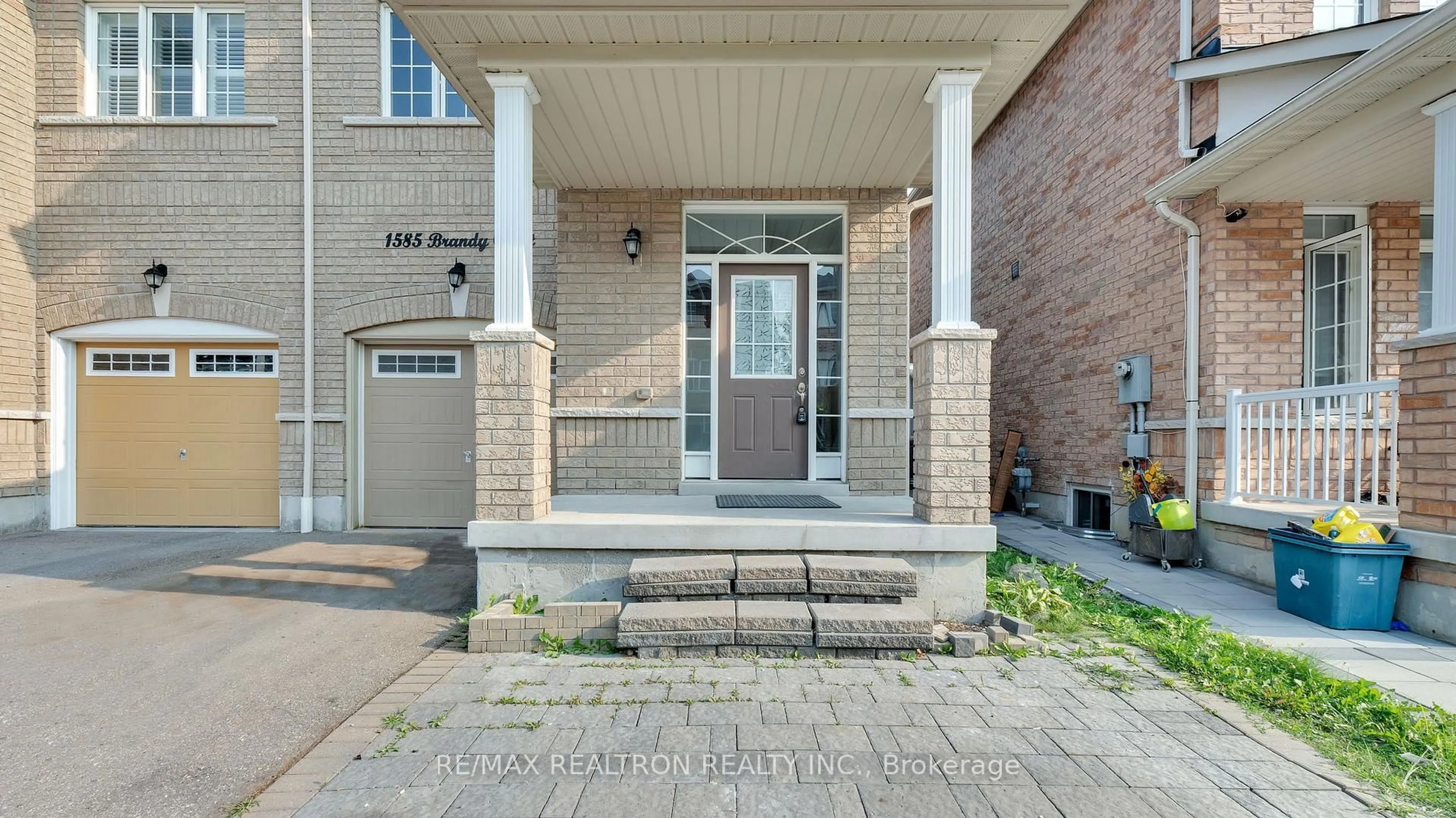 Unknown for 1585 Brandy Crt, Pickering Ontario L1X 0C8