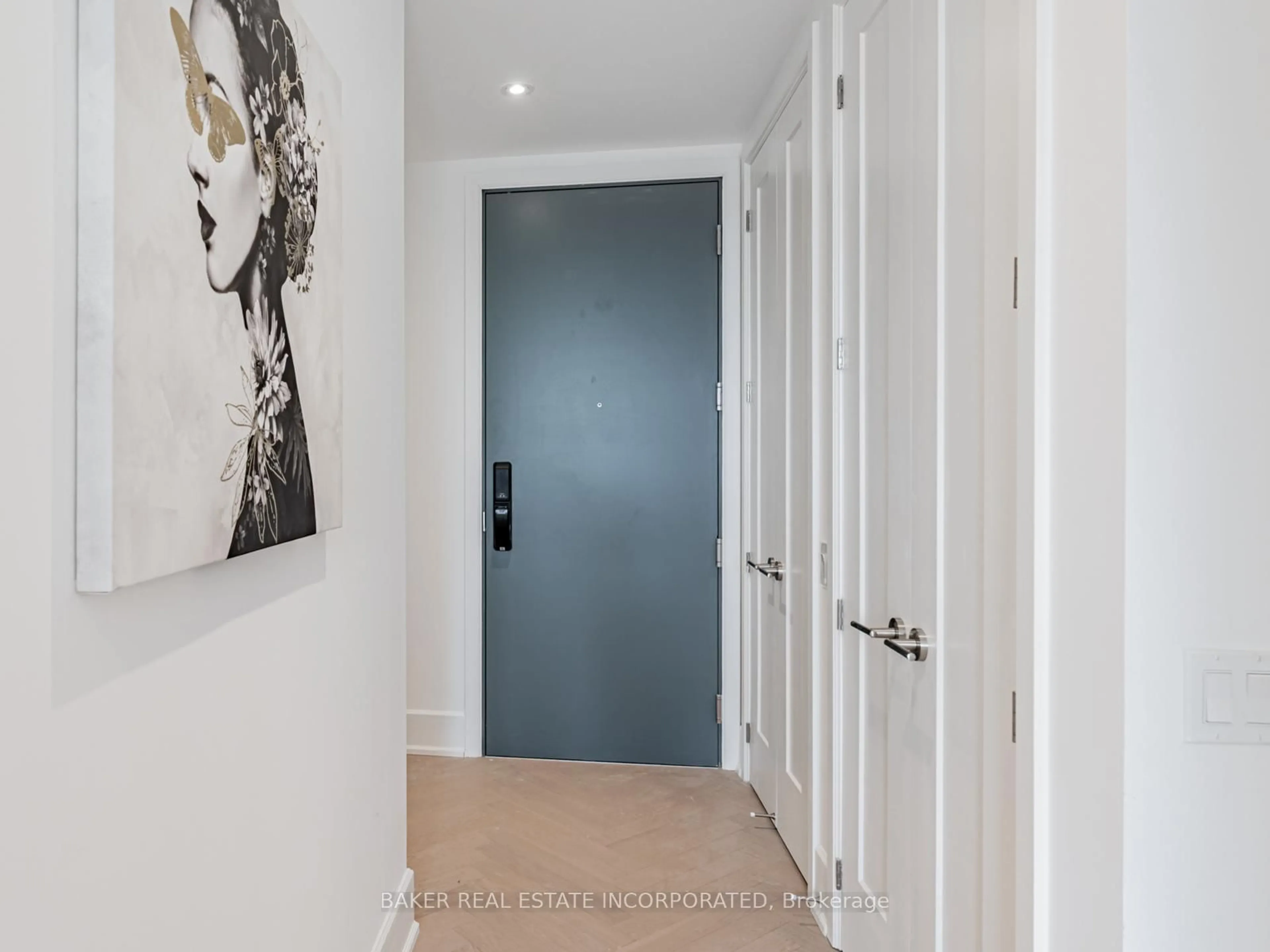 Indoor entryway for 800 Broadview Ave #502, Toronto Ontario M4K 2P7