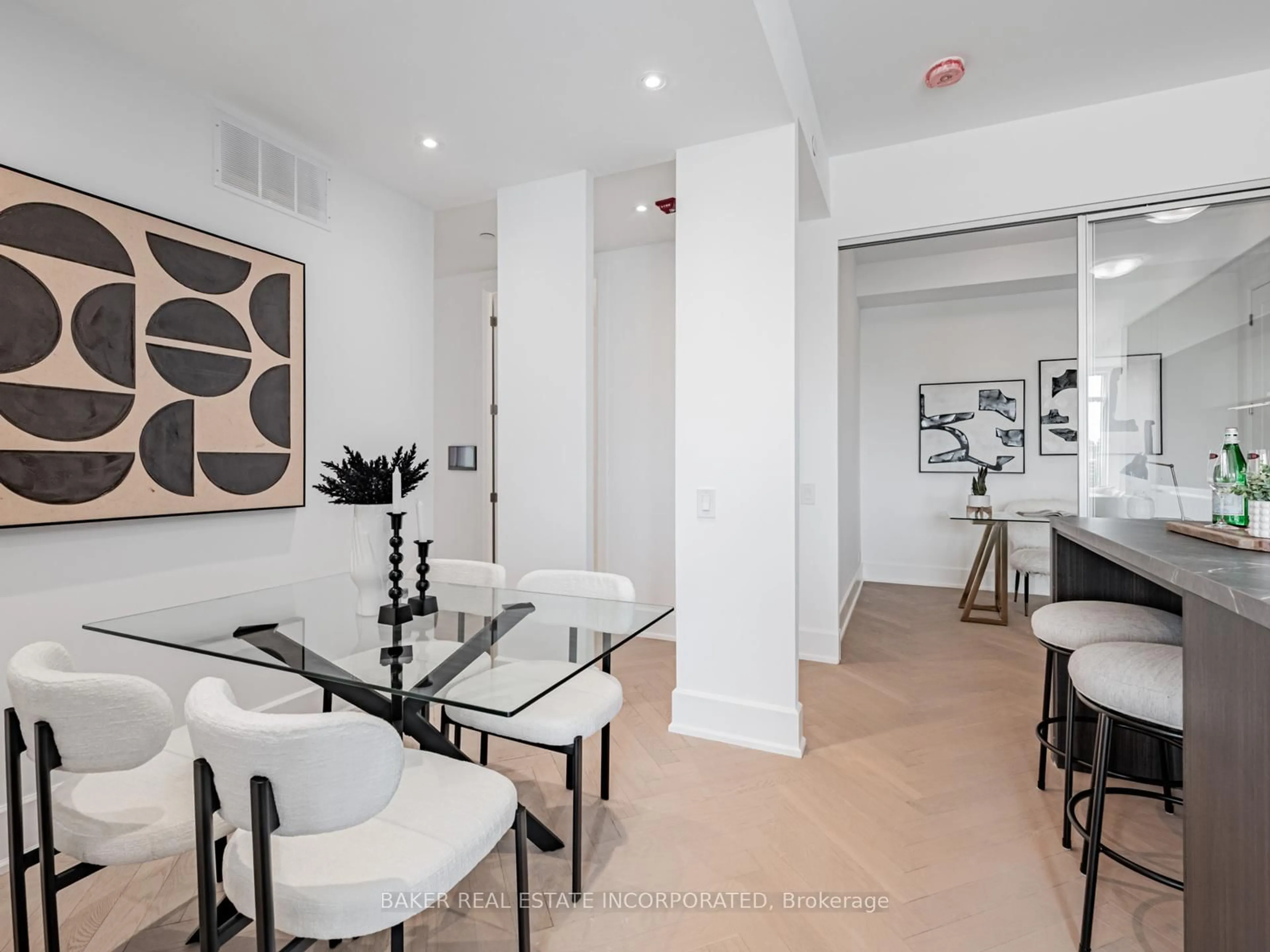 Unknown for 800 Broadview Ave #502, Toronto Ontario M4K 2P7