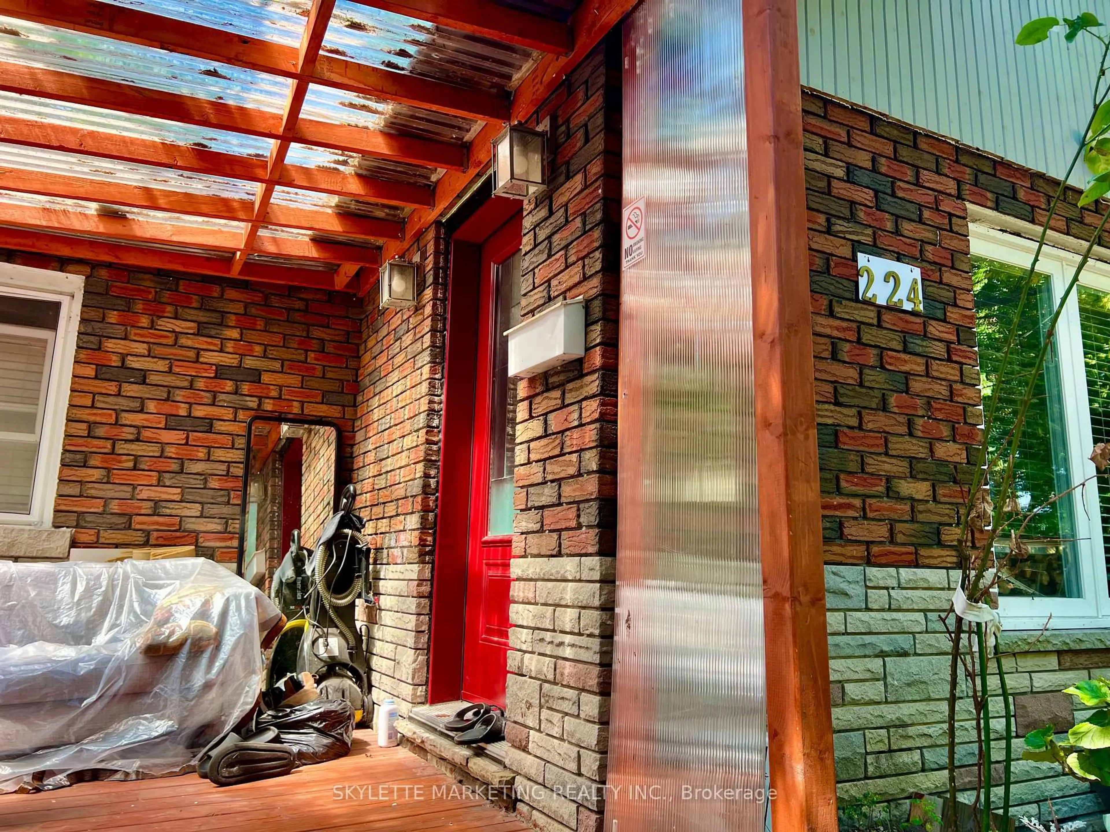 Indoor entryway for 224 Galloway Rd, Toronto Ontario M1E 1X4